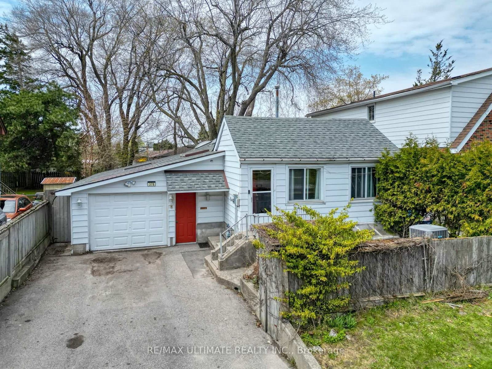 378 Kennedy Road thumbnail 40