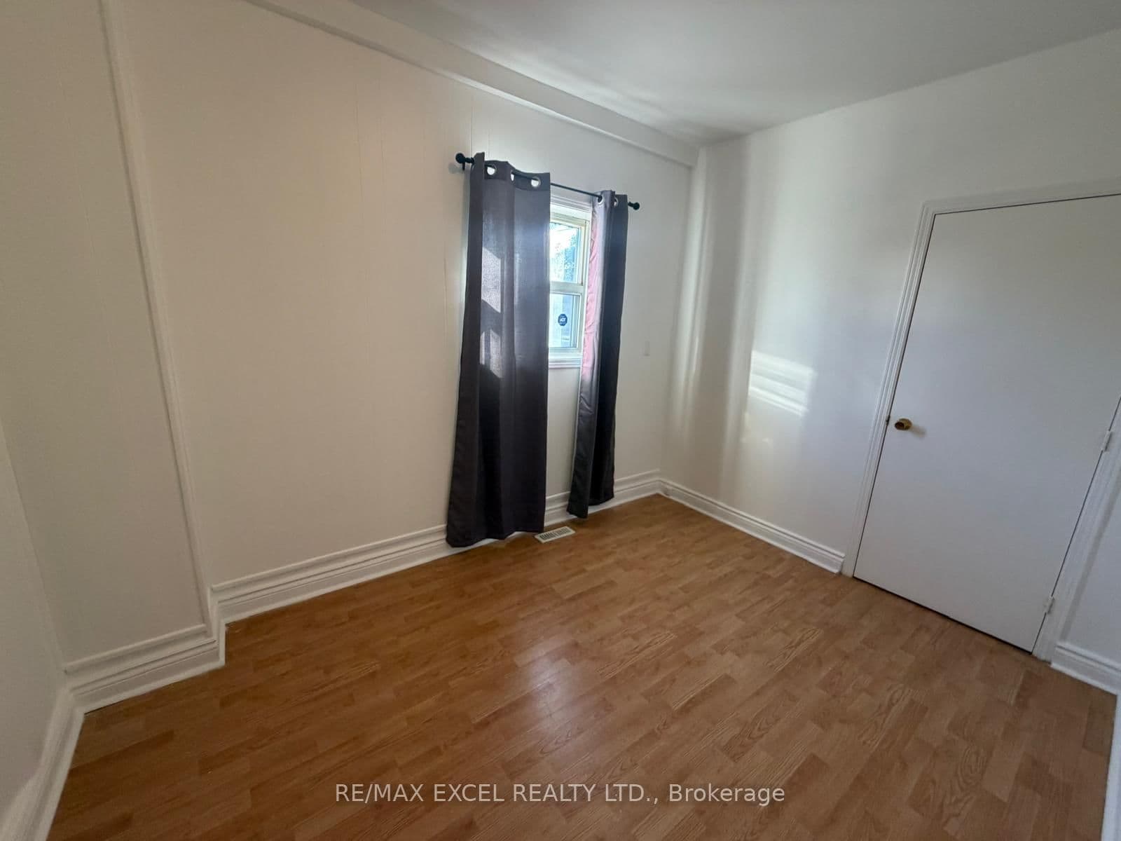 515 Warden Avenue, Unit Main Flr & Bsmt, Unit A - Image 1