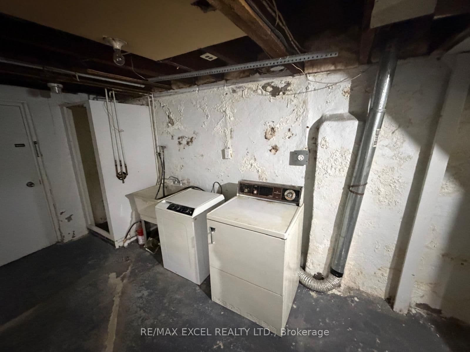 515 Warden Avenue, Unit Main Flr & Bsmt, Unit A thumbnail 12