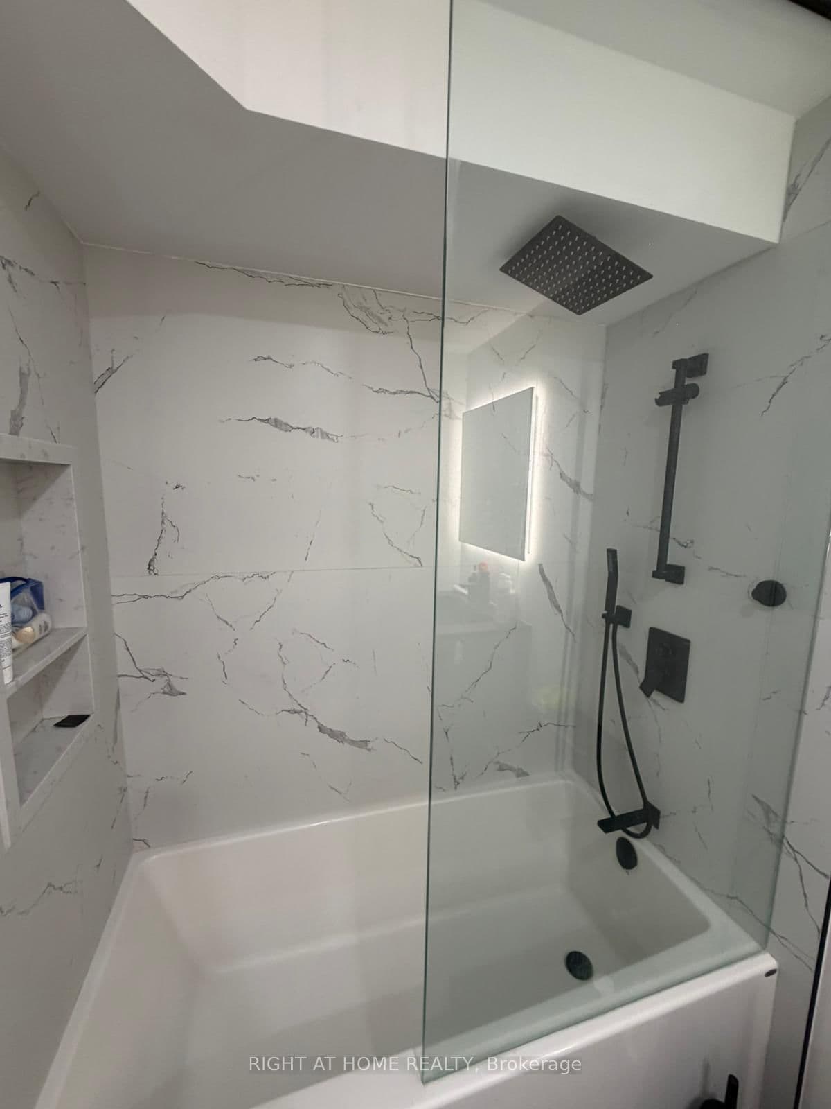 18 Wroxeter Avenue, Unit Lower thumbnail 7