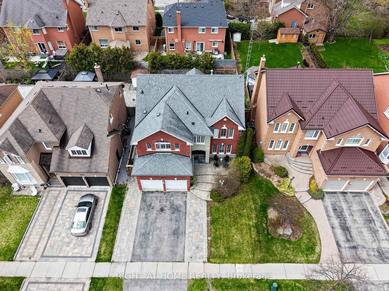 1856 Woodview Avenue thumbnail 3