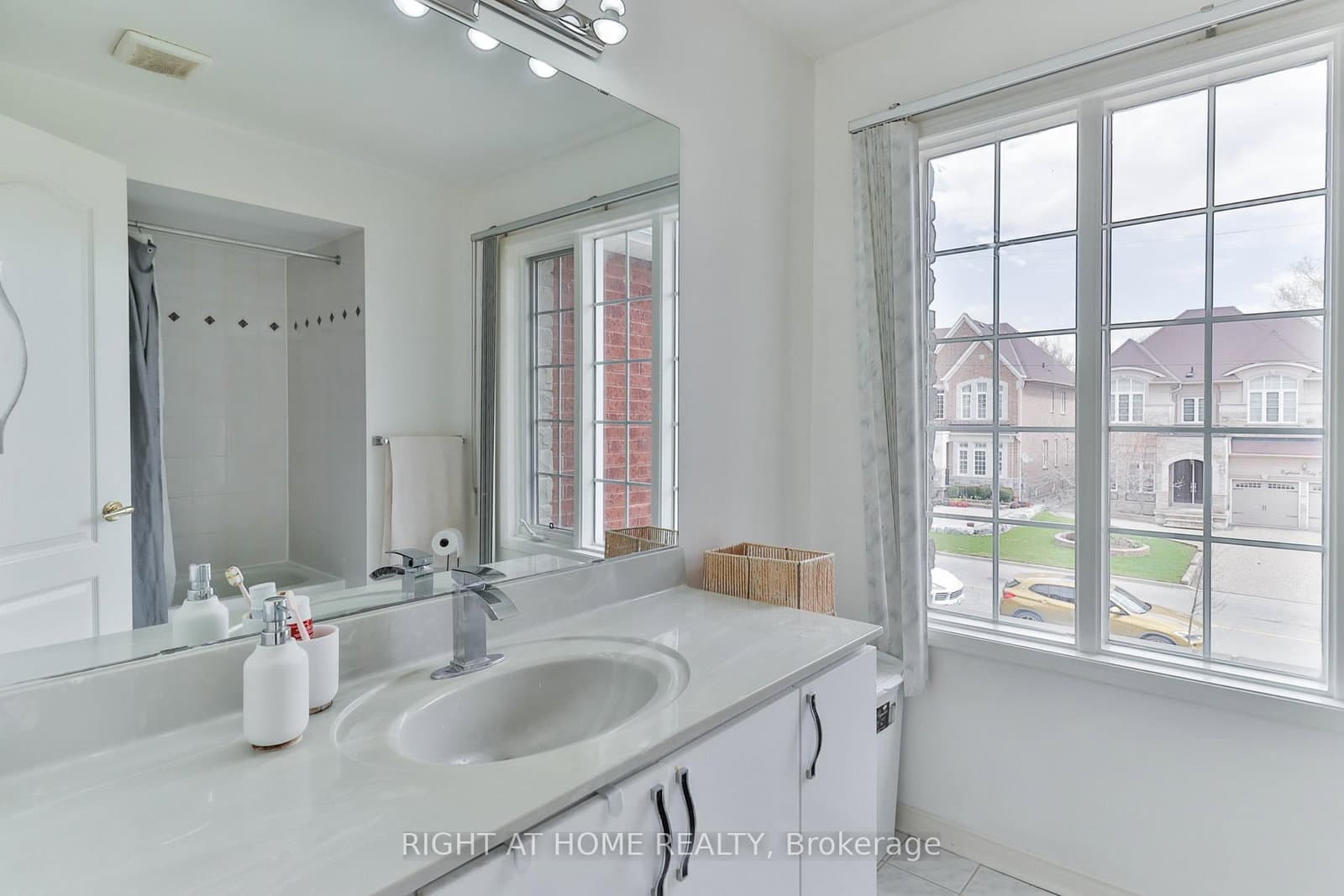 1856 Woodview Avenue thumbnail 36