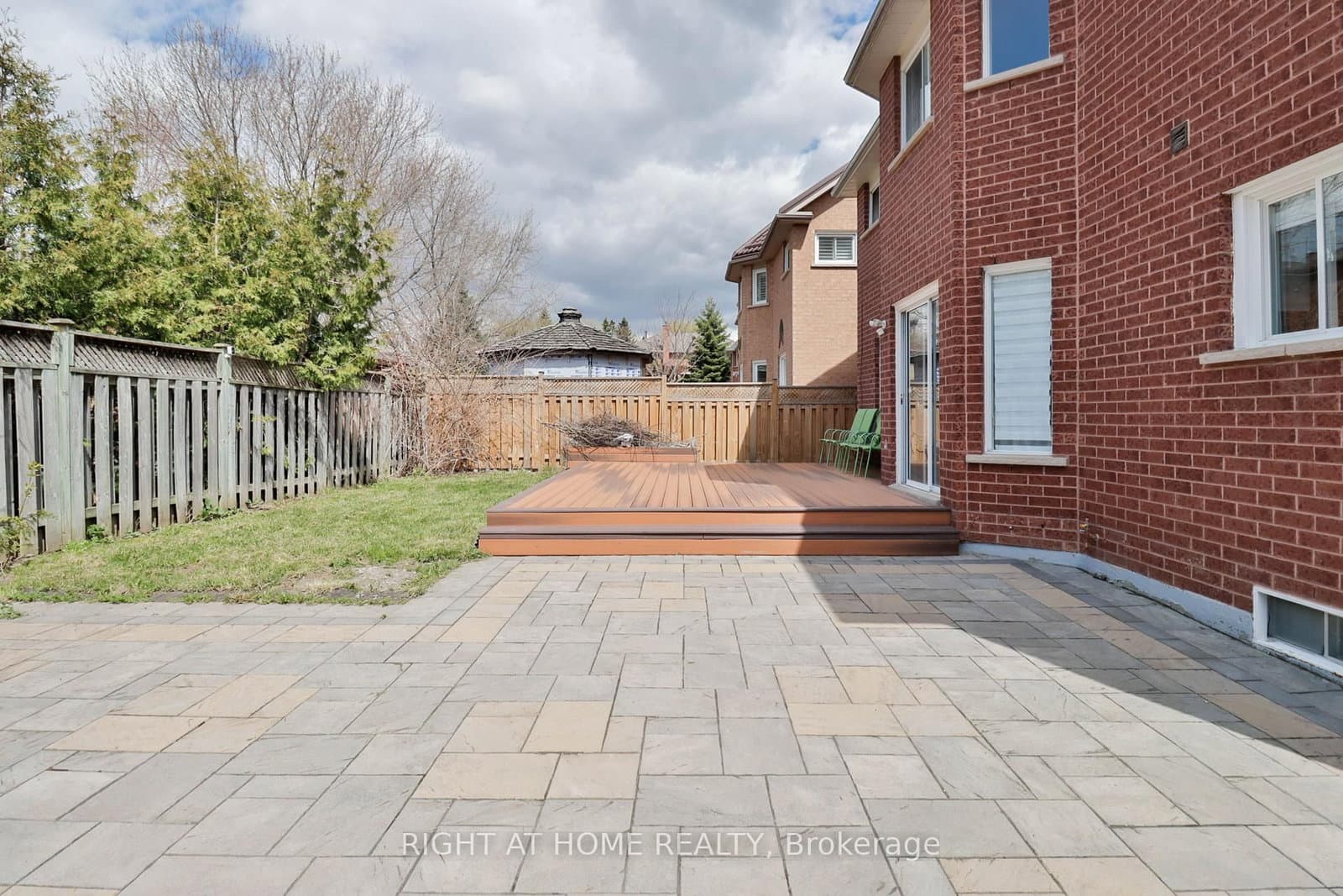 1856 Woodview Avenue thumbnail 9