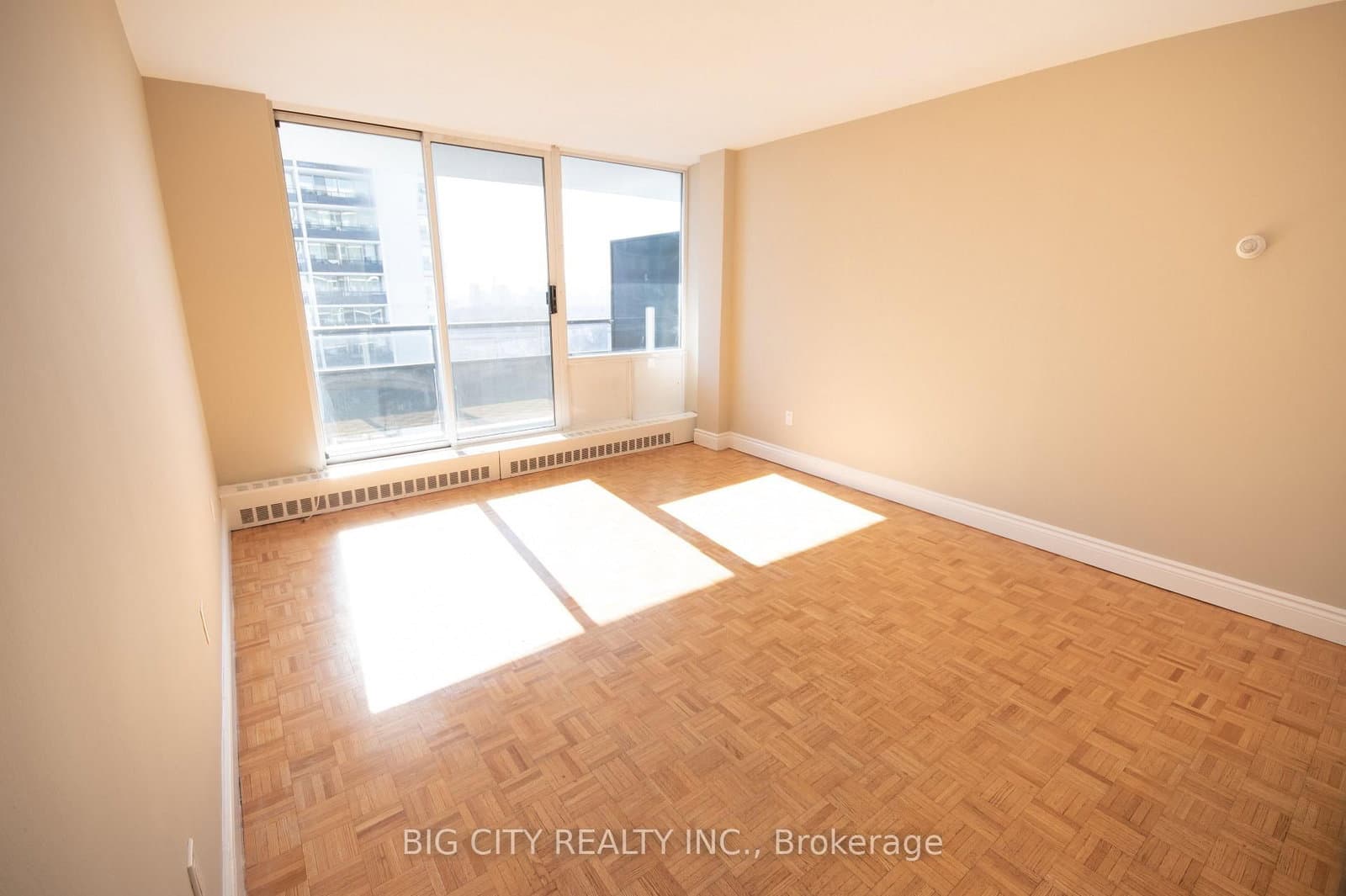 50 Cambridge Avenue, Unit 22 thumbnail 3