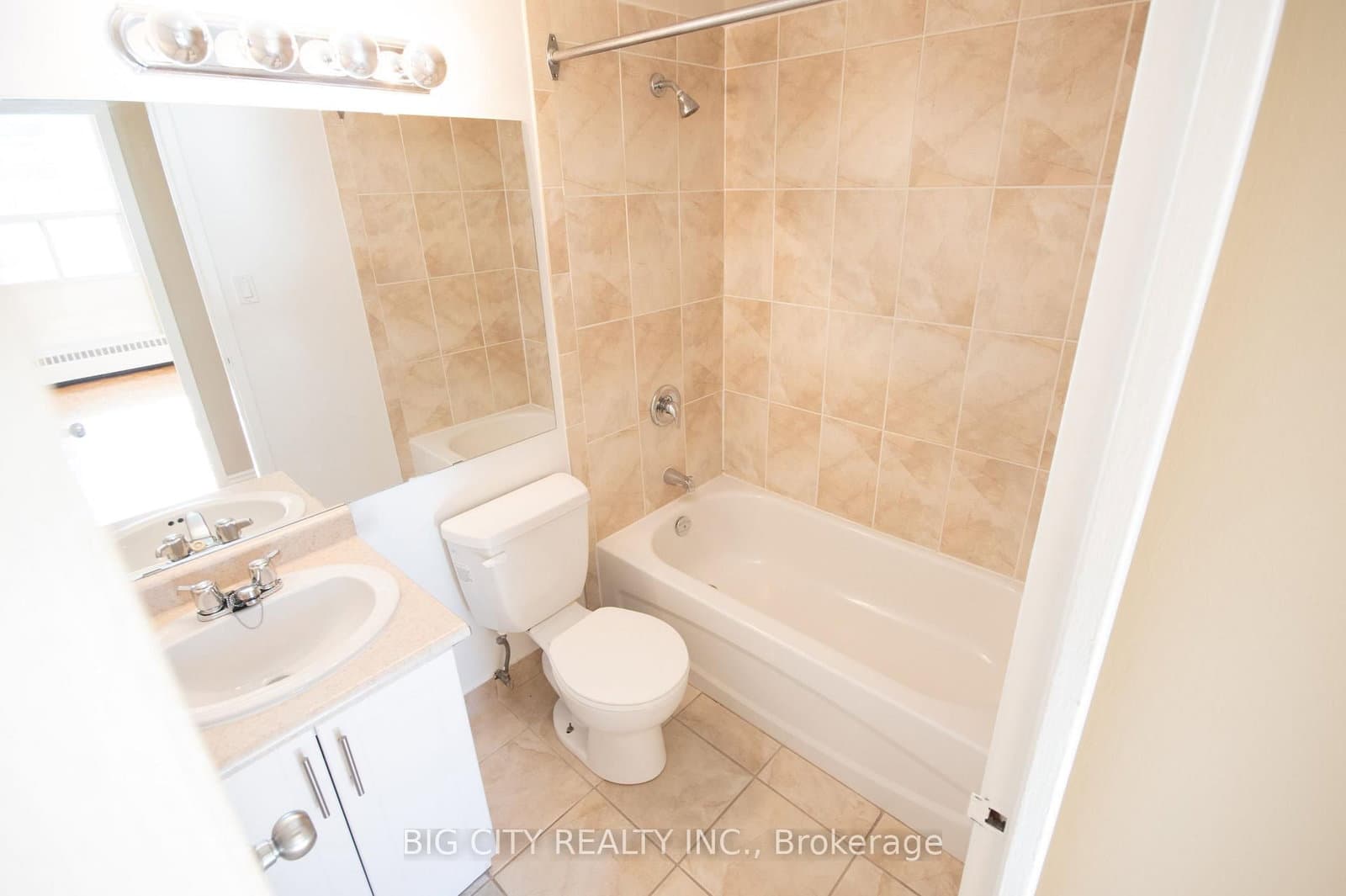 50 Cambridge Avenue, Unit 22 thumbnail 6