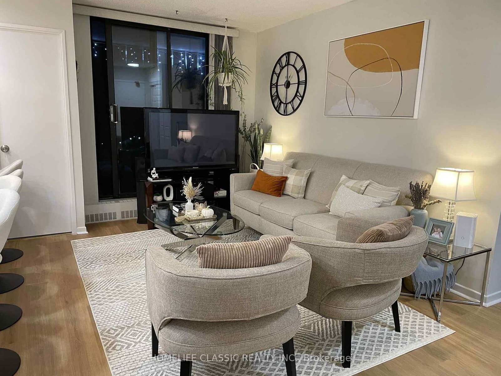 90 Ling Road, Unit 603 thumbnail 2