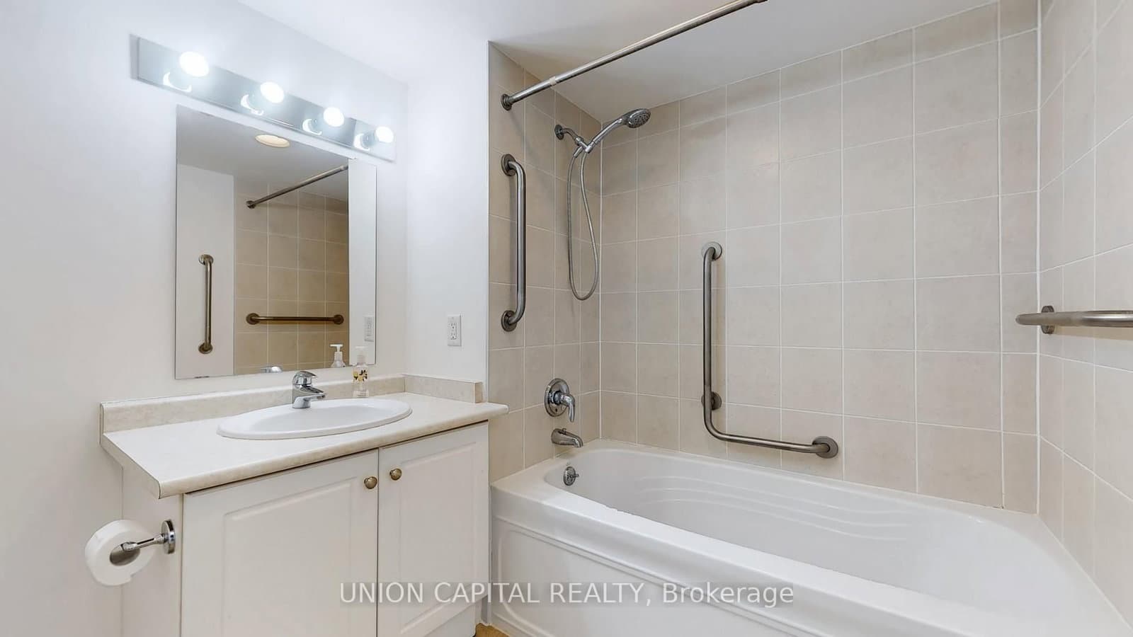 90 Scottfield Drive, Unit 219 thumbnail 22