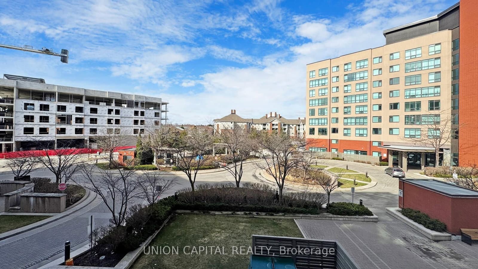 90 Scottfield Drive, Unit 219 thumbnail 27