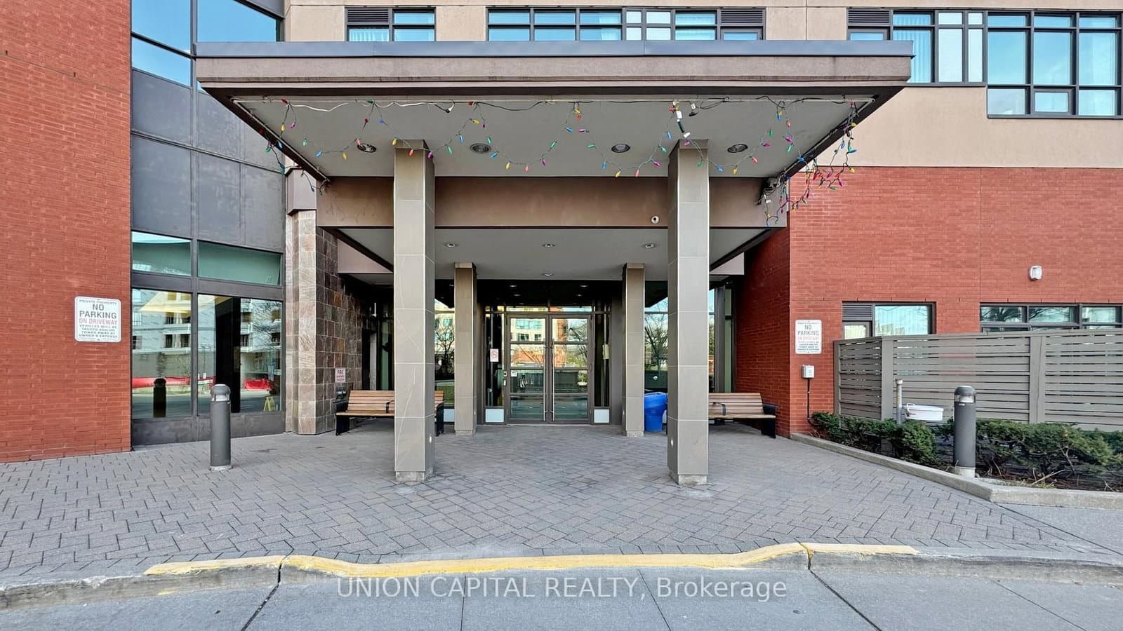 90 Scottfield Drive, Unit 219 thumbnail 3