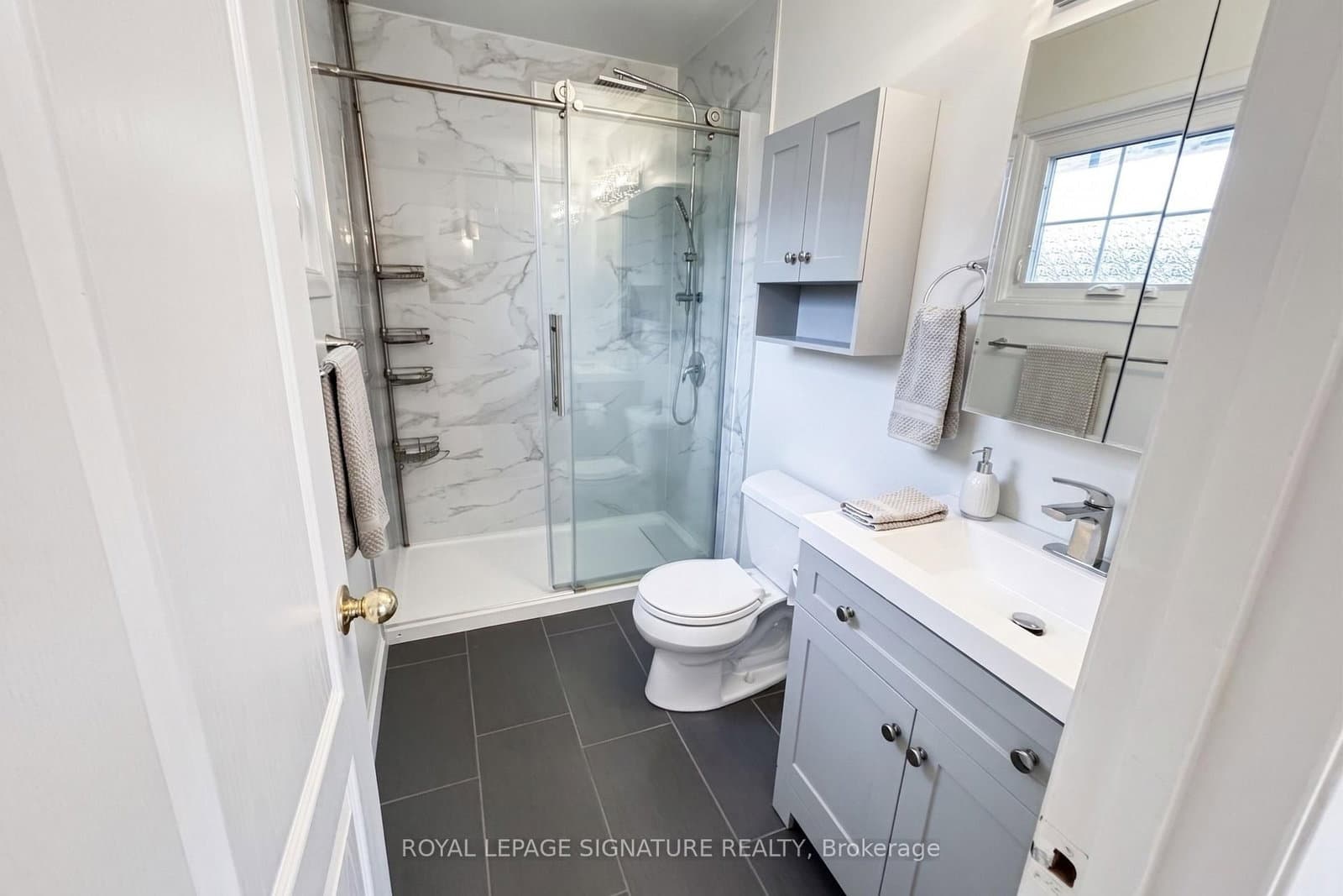 248 Gowan Avenue thumbnail 16