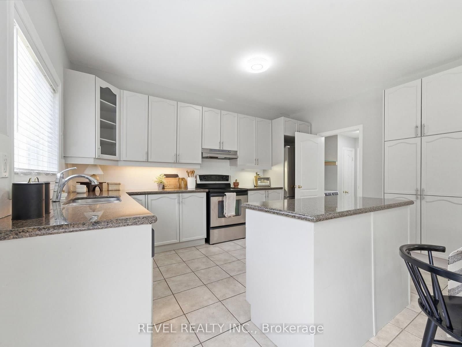 131 Rushworth Drive thumbnail 17