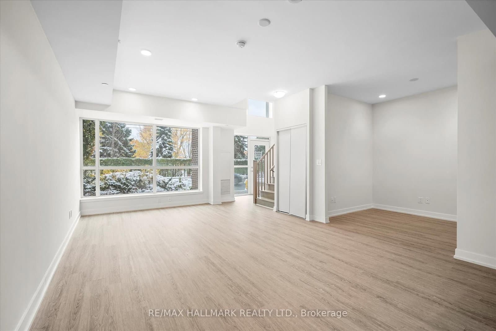 1350 Kingston Road, Unit TH9 thumbnail 12