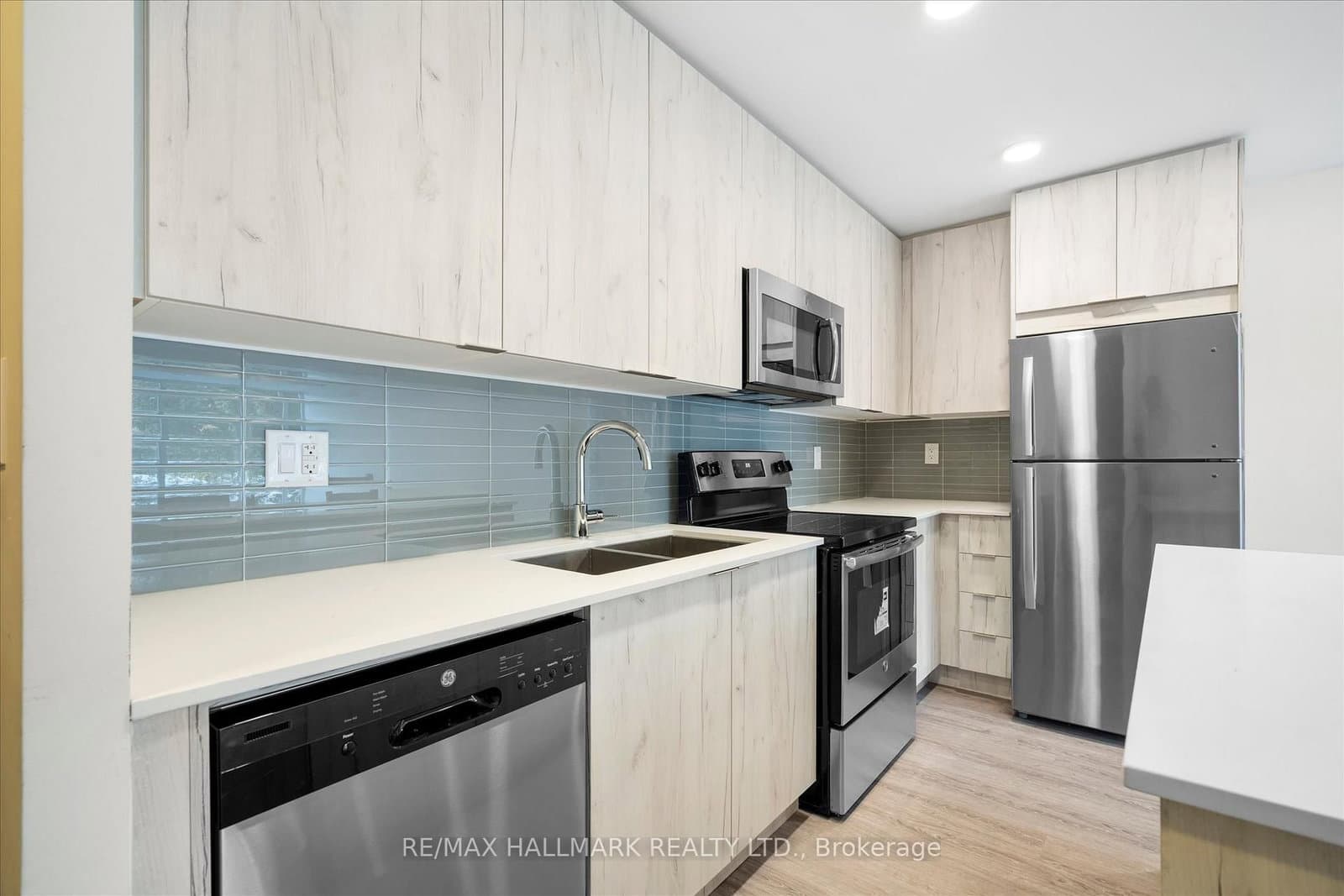 1350 Kingston Road, Unit TH9 thumbnail 19