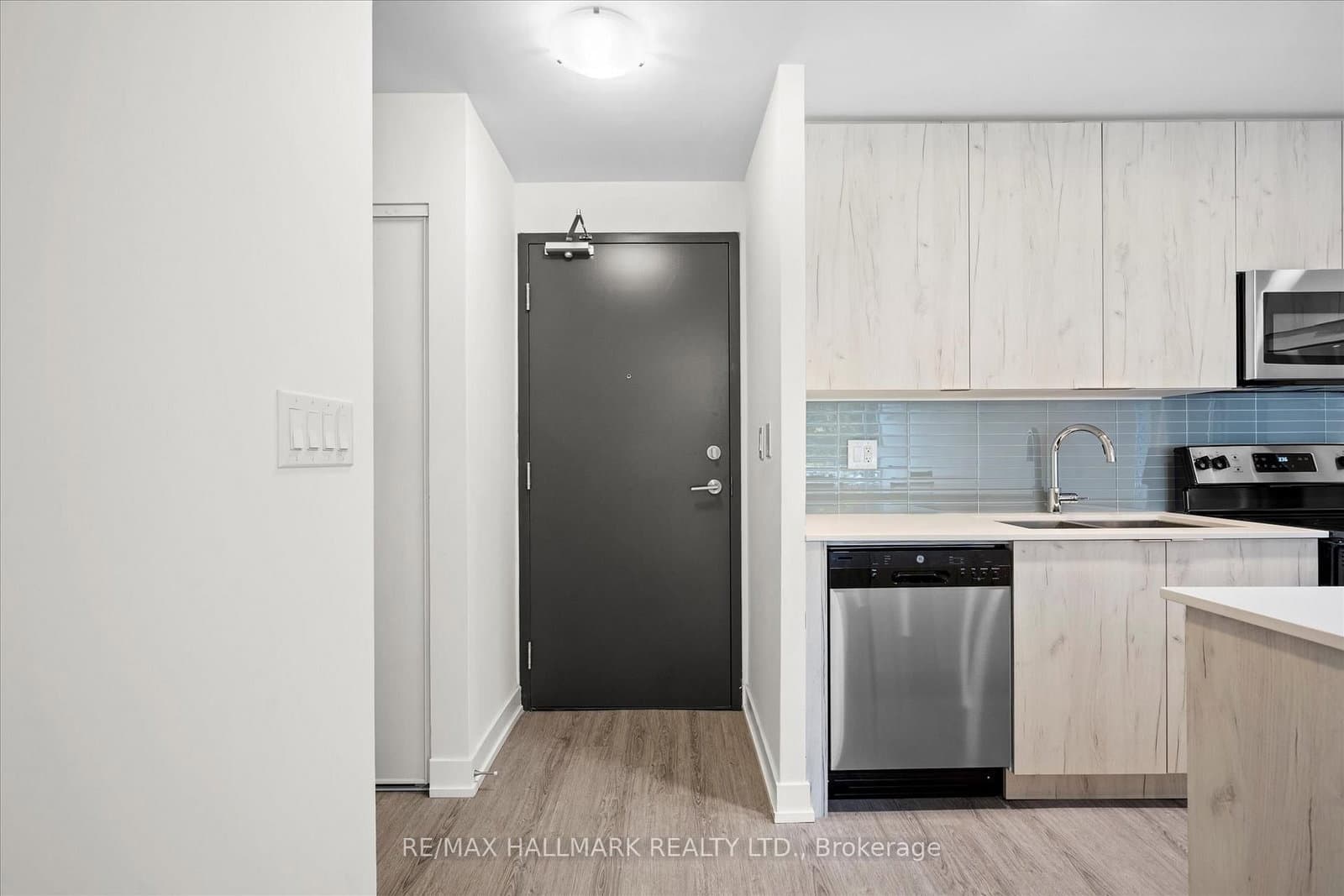 1350 Kingston Road, Unit TH9 thumbnail 21