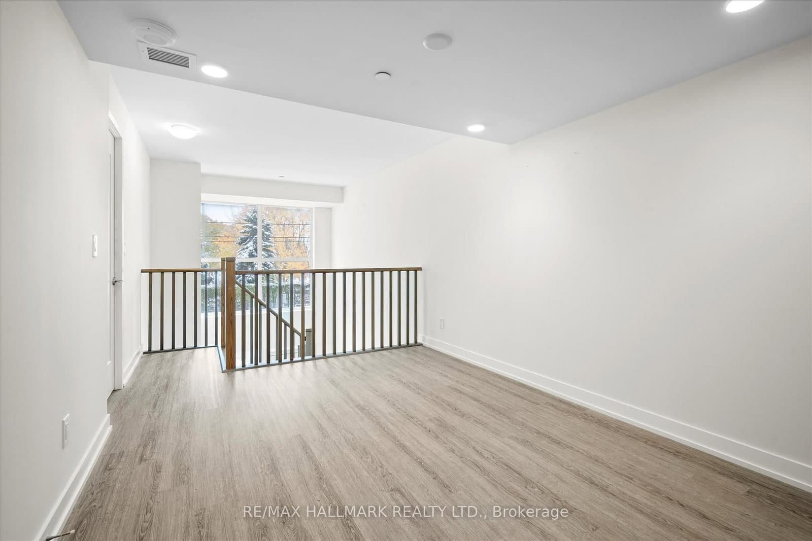 1350 Kingston Road, Unit TH9 thumbnail 29