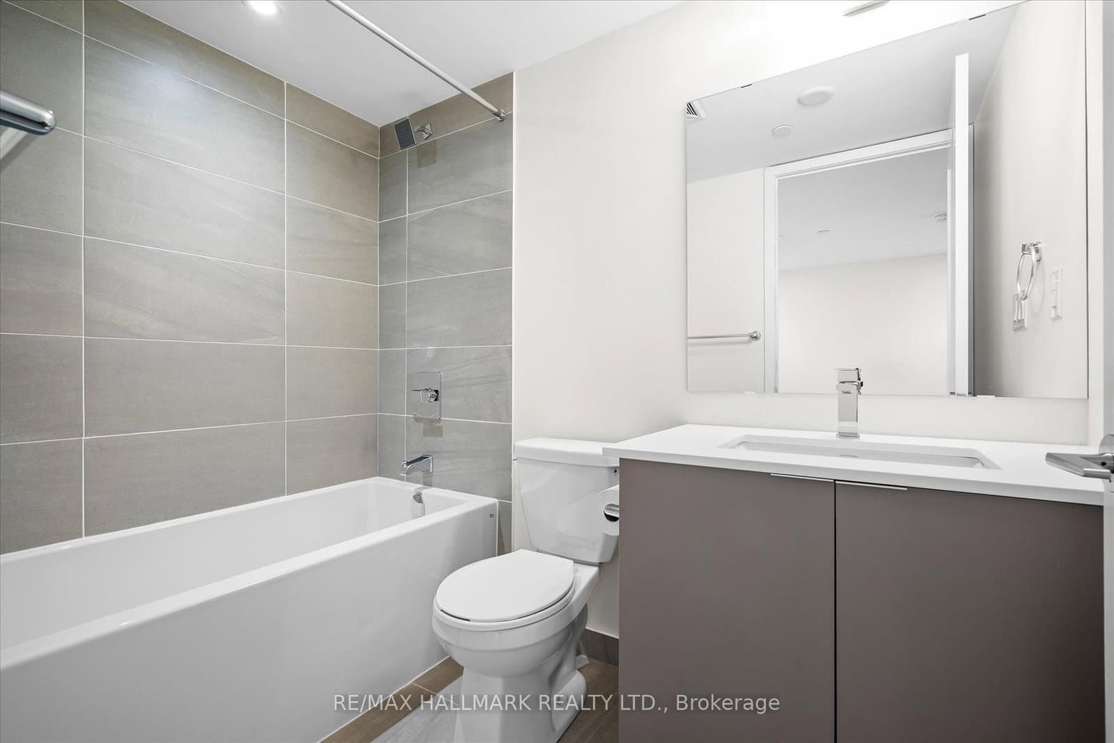 1350 Kingston Road, Unit TH9 thumbnail 32