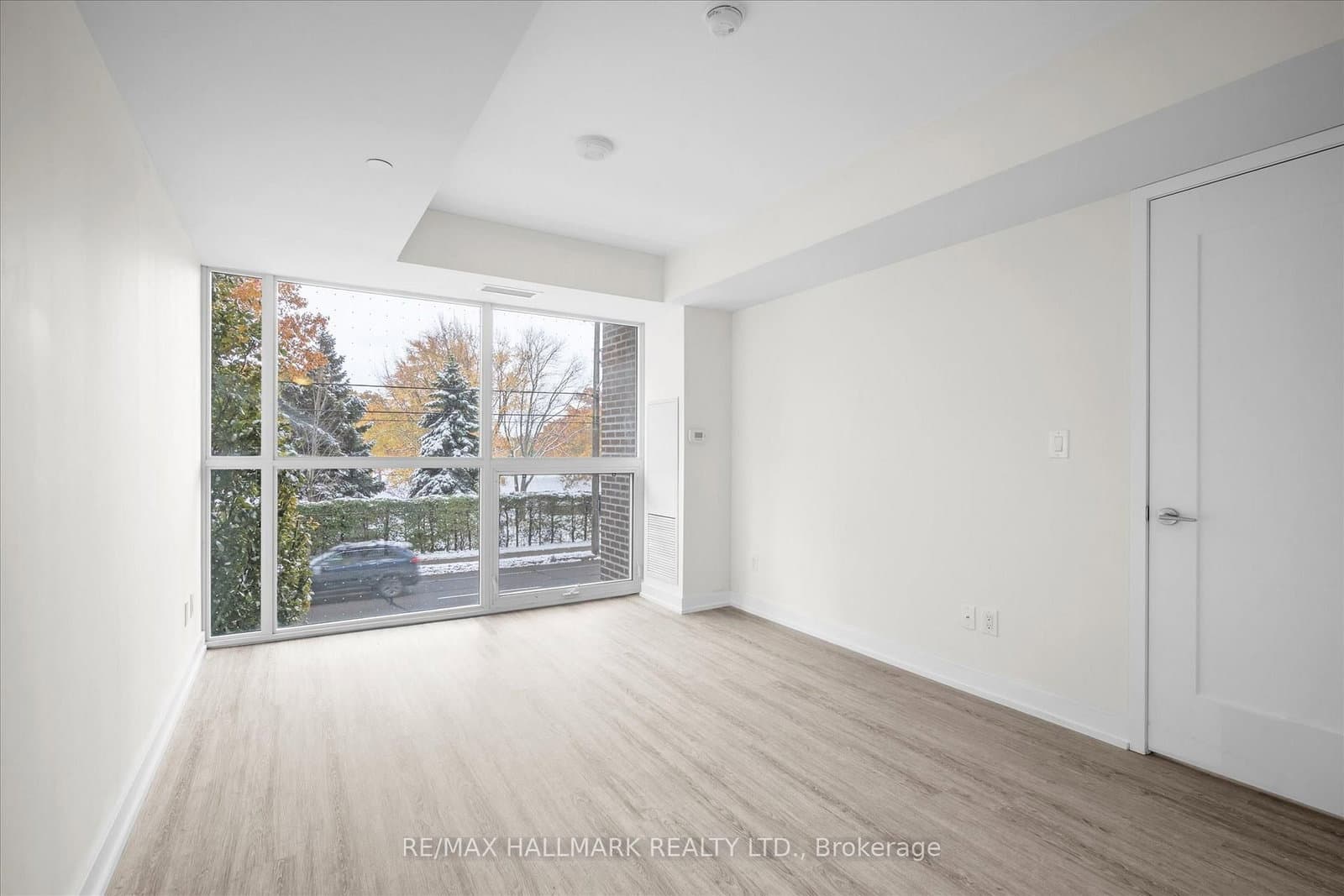 1350 Kingston Road, Unit TH9 thumbnail 34