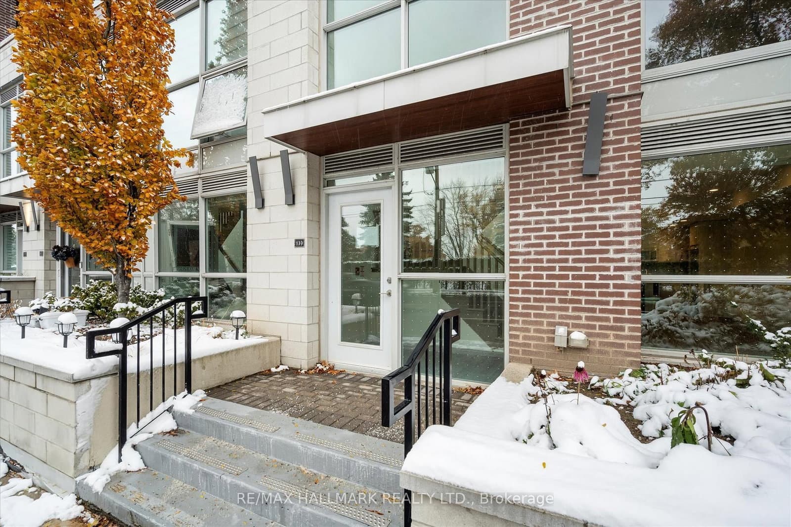 1350 Kingston Road, Unit TH9 thumbnail 4