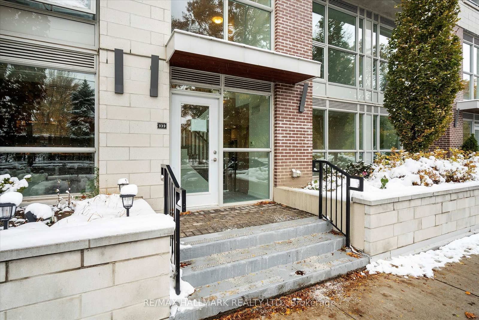 1350 Kingston Road, Unit TH9 thumbnail 6