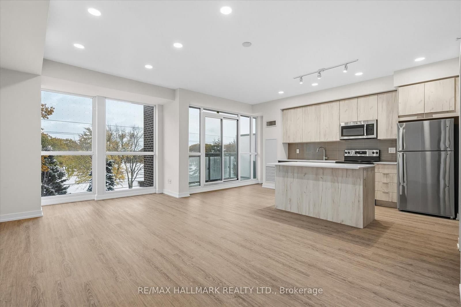 1350 Kingston Road, Unit 310 thumbnail 9