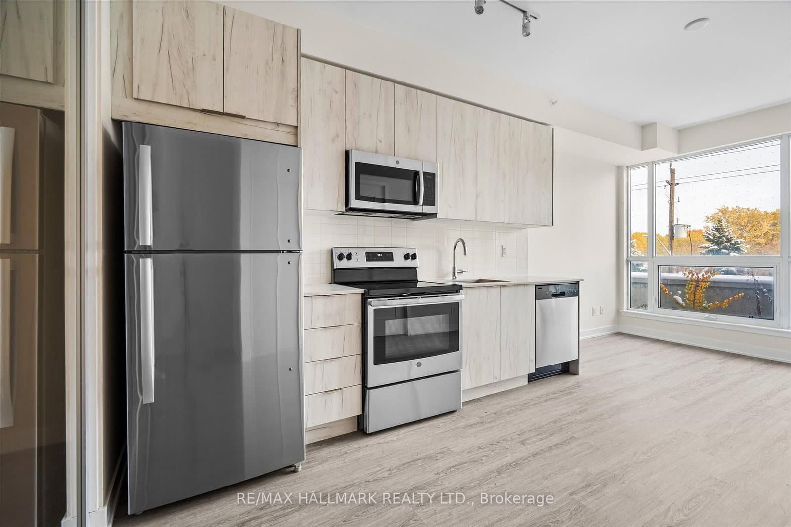 1350 Kingston Road, Unit 215 thumbnail 15