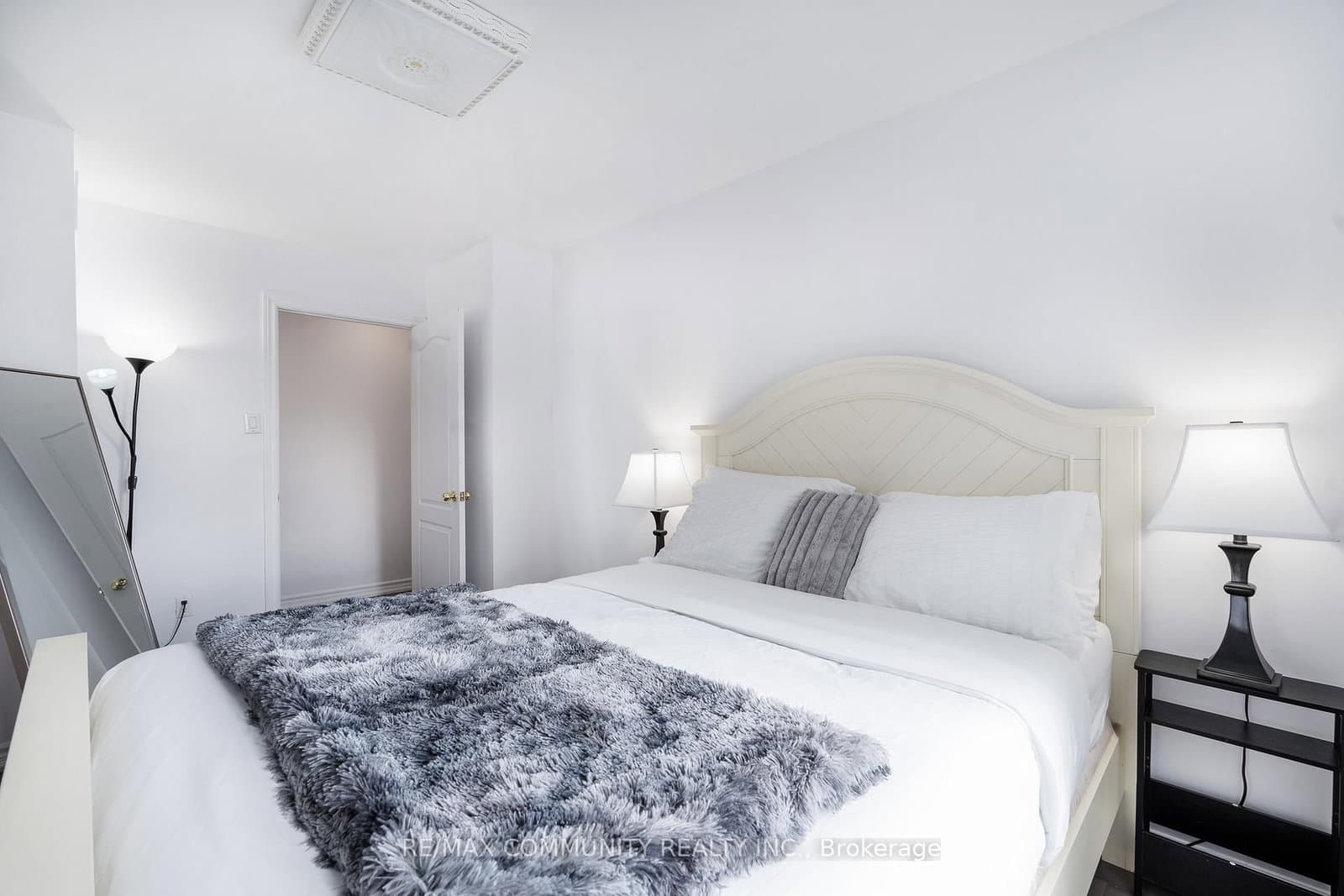 33 Windsor Avenue thumbnail 11