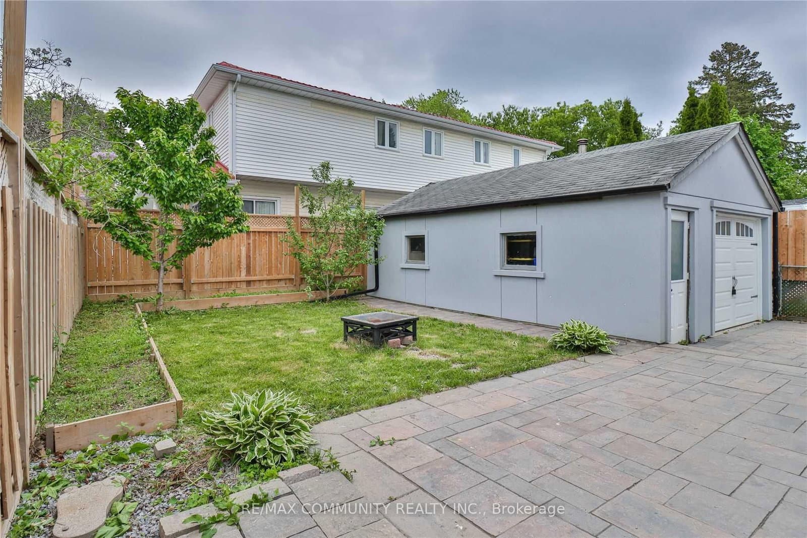 33 Windsor Avenue thumbnail 35