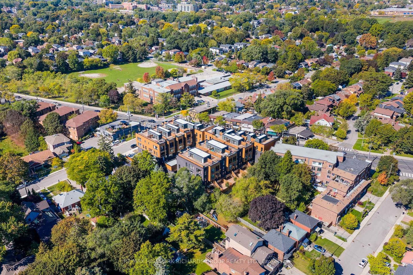 35 Birchcliff Avenue, Unit 35 thumbnail 13