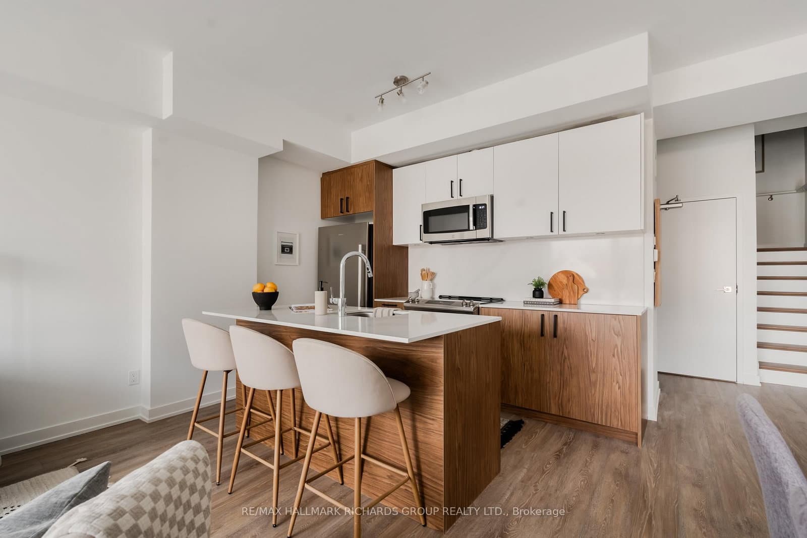 35 Birchcliff Avenue, Unit 35 thumbnail 4