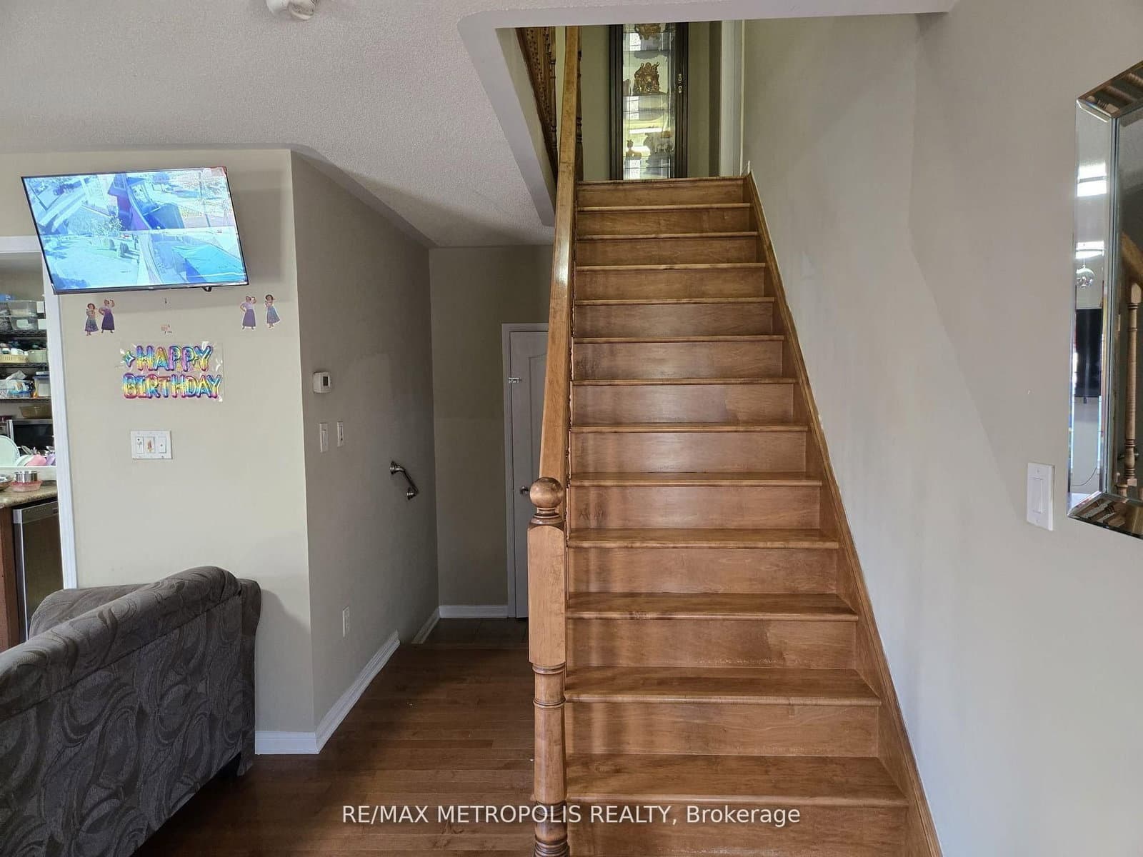 1913 Liatris Drive thumbnail 8