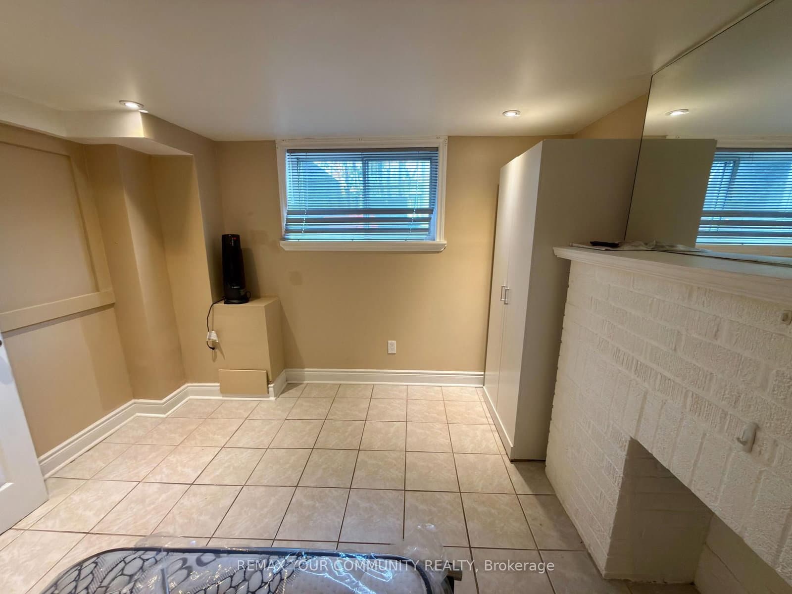 86 Lesmount Avenue, Unit Lower Room 2 thumbnail 14