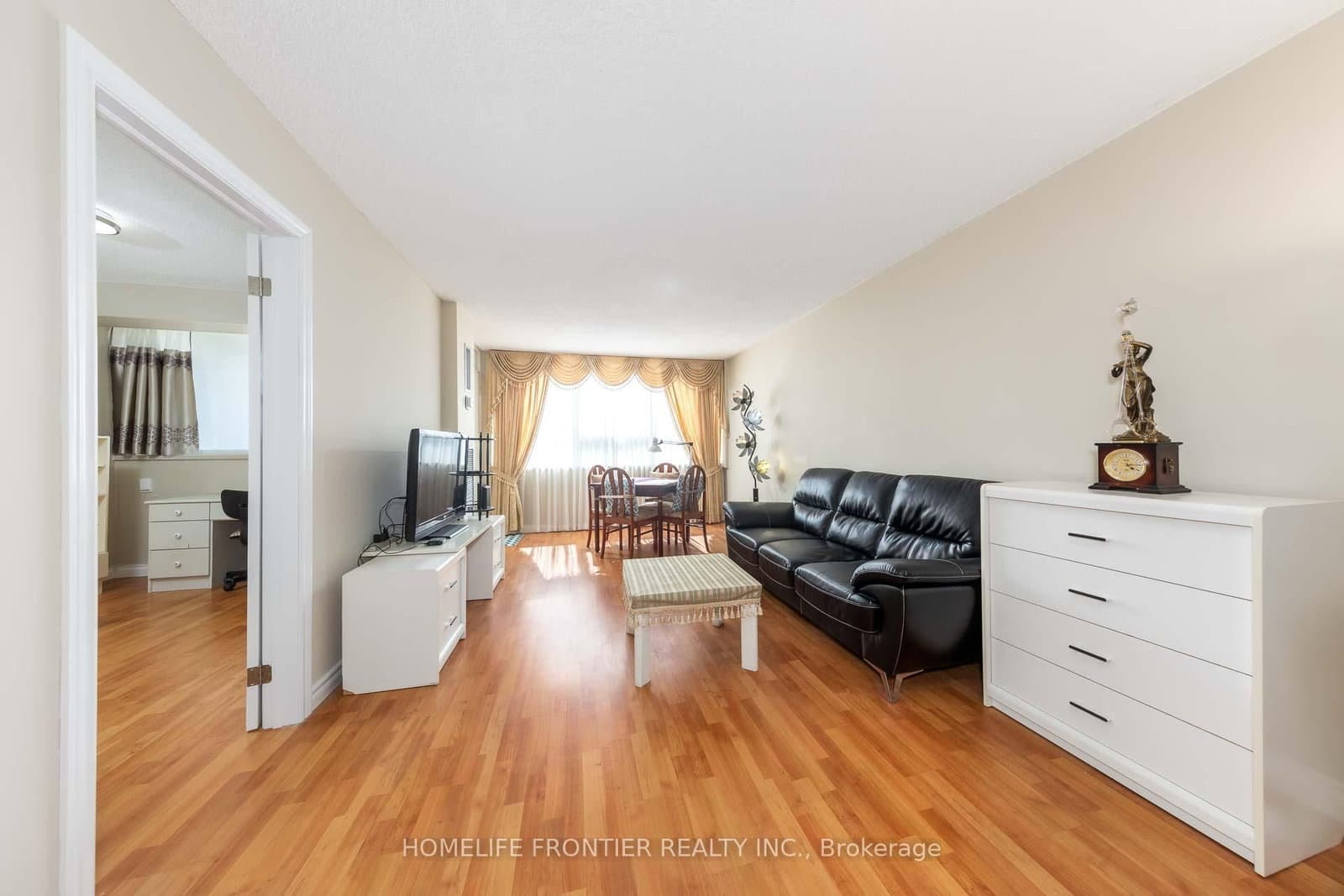 #706 - 45 Silver Springs Boulevard