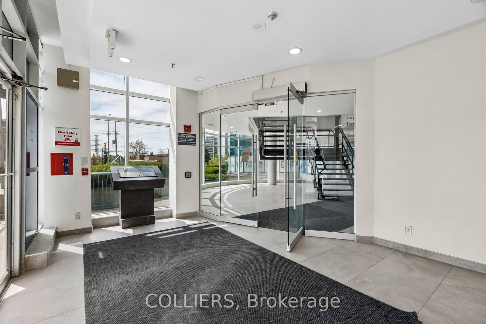 1450 Midland Avenue, Unit 204 thumbnail 2