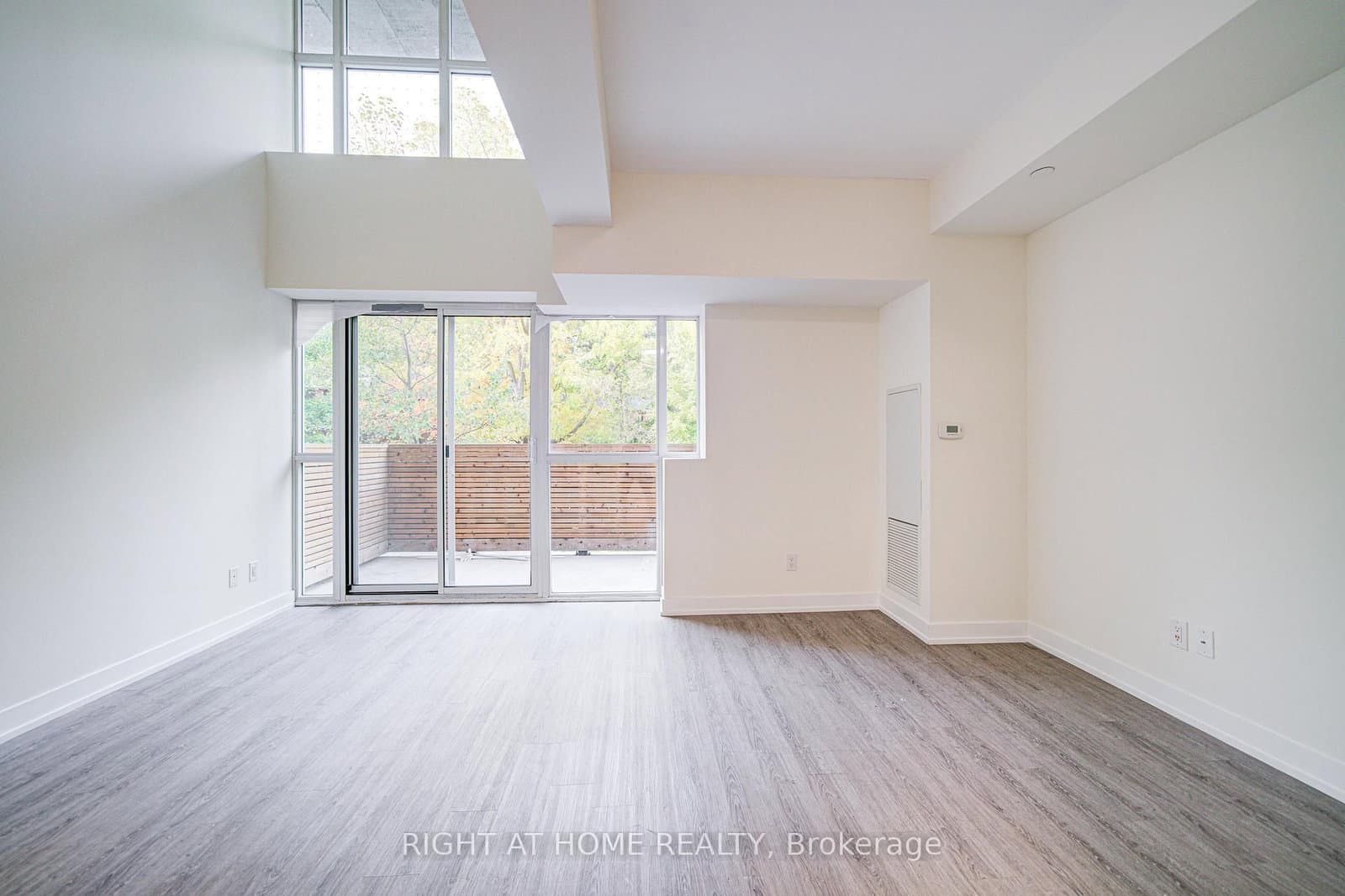 1350 Kingston Road, Unit Th03 thumbnail 13