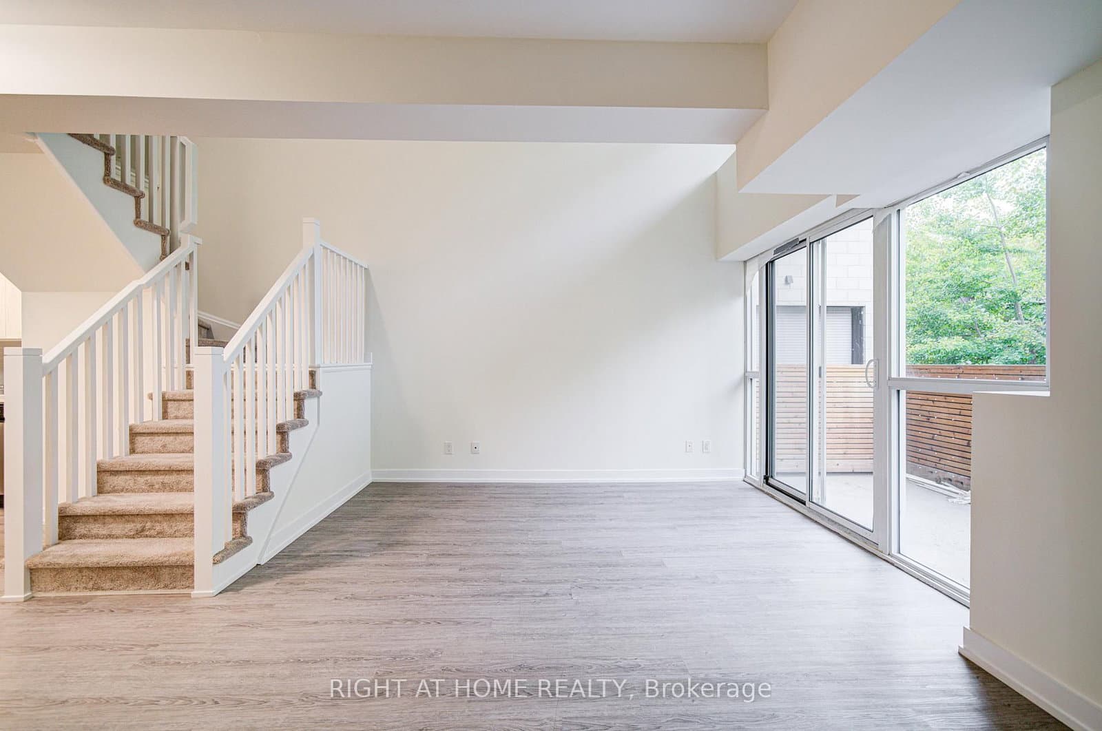 1350 Kingston Road, Unit Th03 thumbnail 14