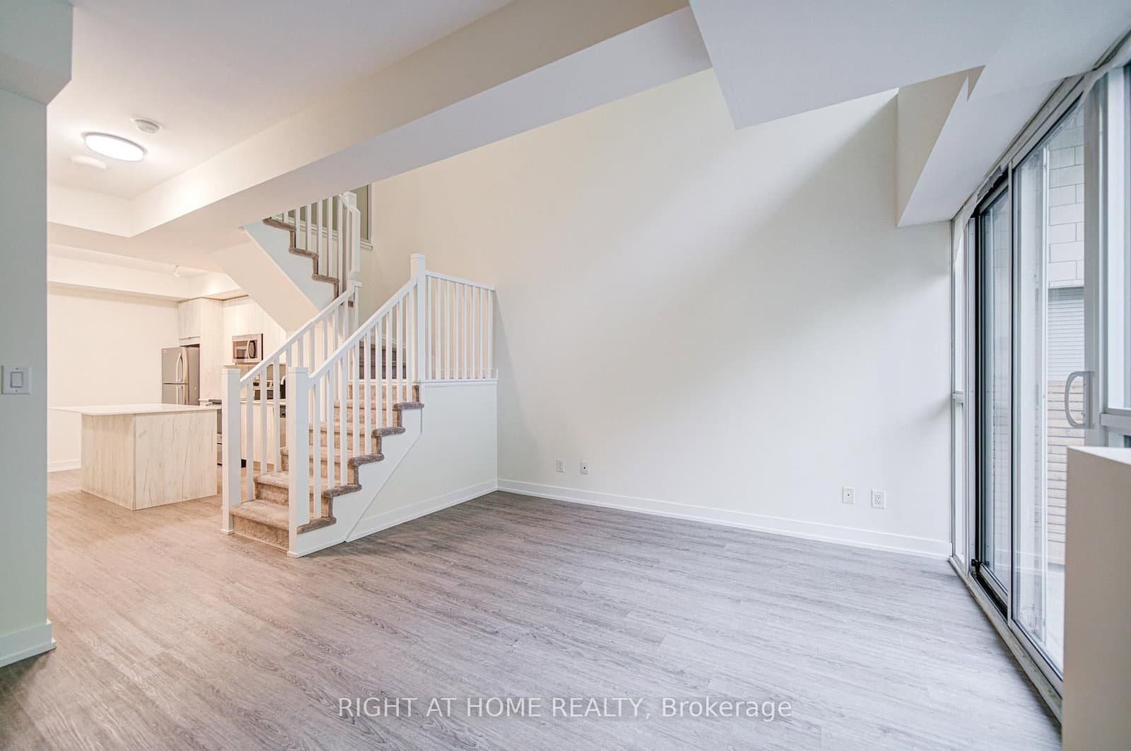 1350 Kingston Road, Unit Th03 thumbnail 15
