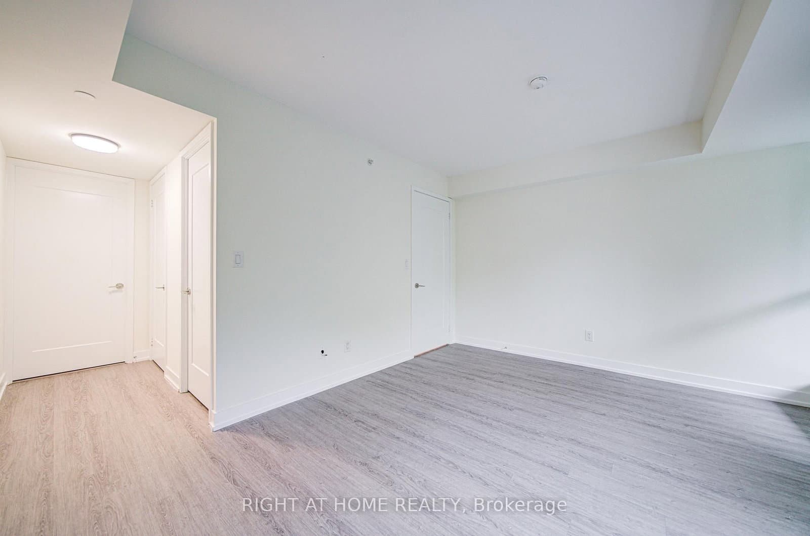 1350 Kingston Road, Unit Th03 thumbnail 28