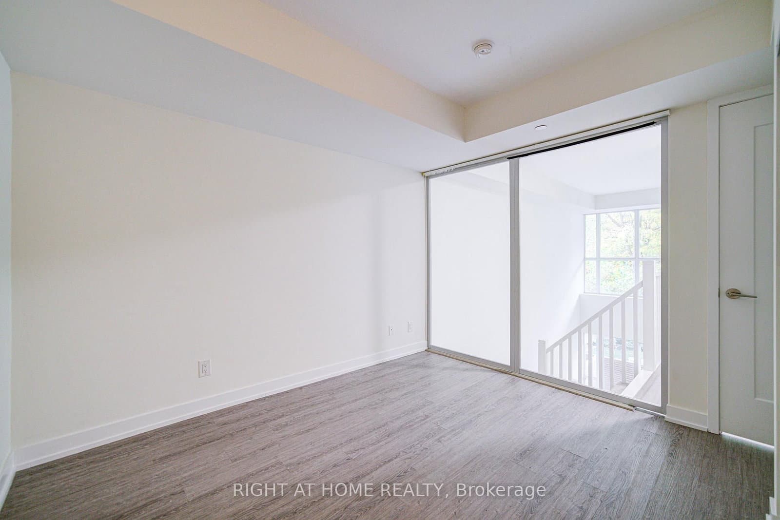 1350 Kingston Road, Unit Th03 thumbnail 31