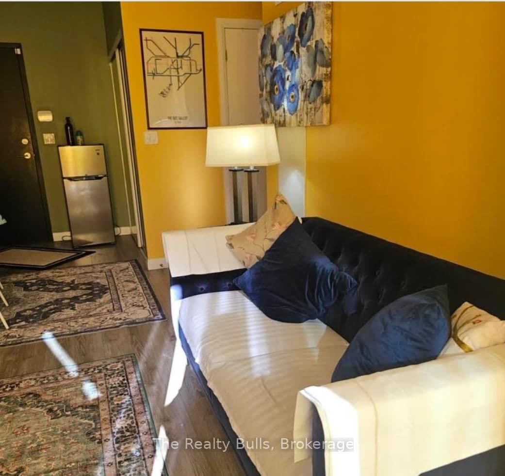 2150 Lawrence Avenue E, Unit 103 thumbnail 5