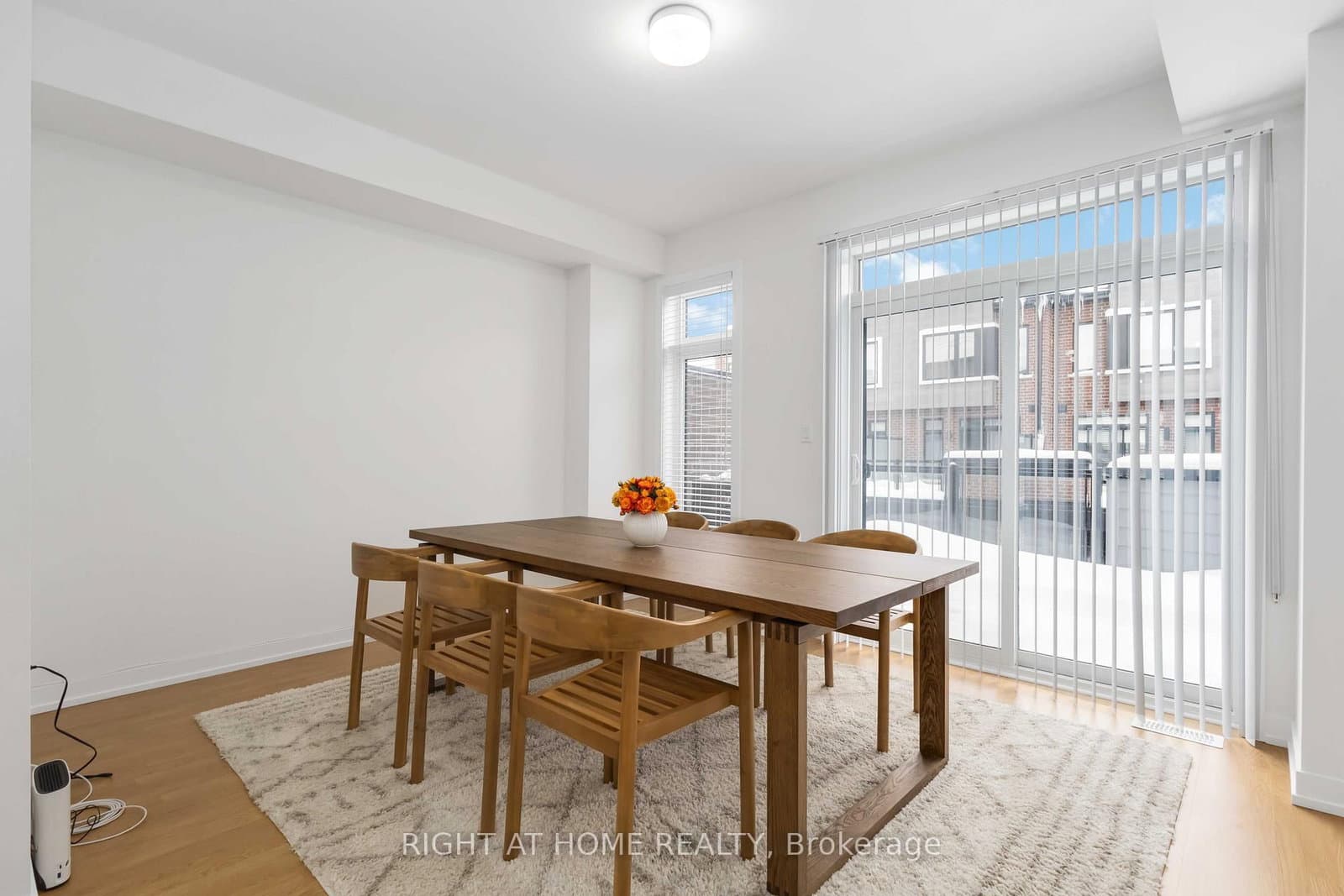 1557 Midland Avenue thumbnail 18