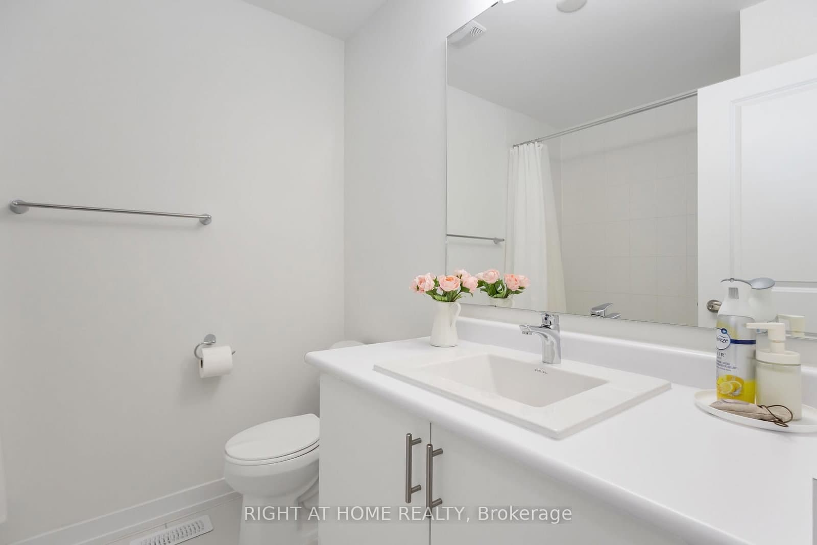1557 Midland Avenue thumbnail 24