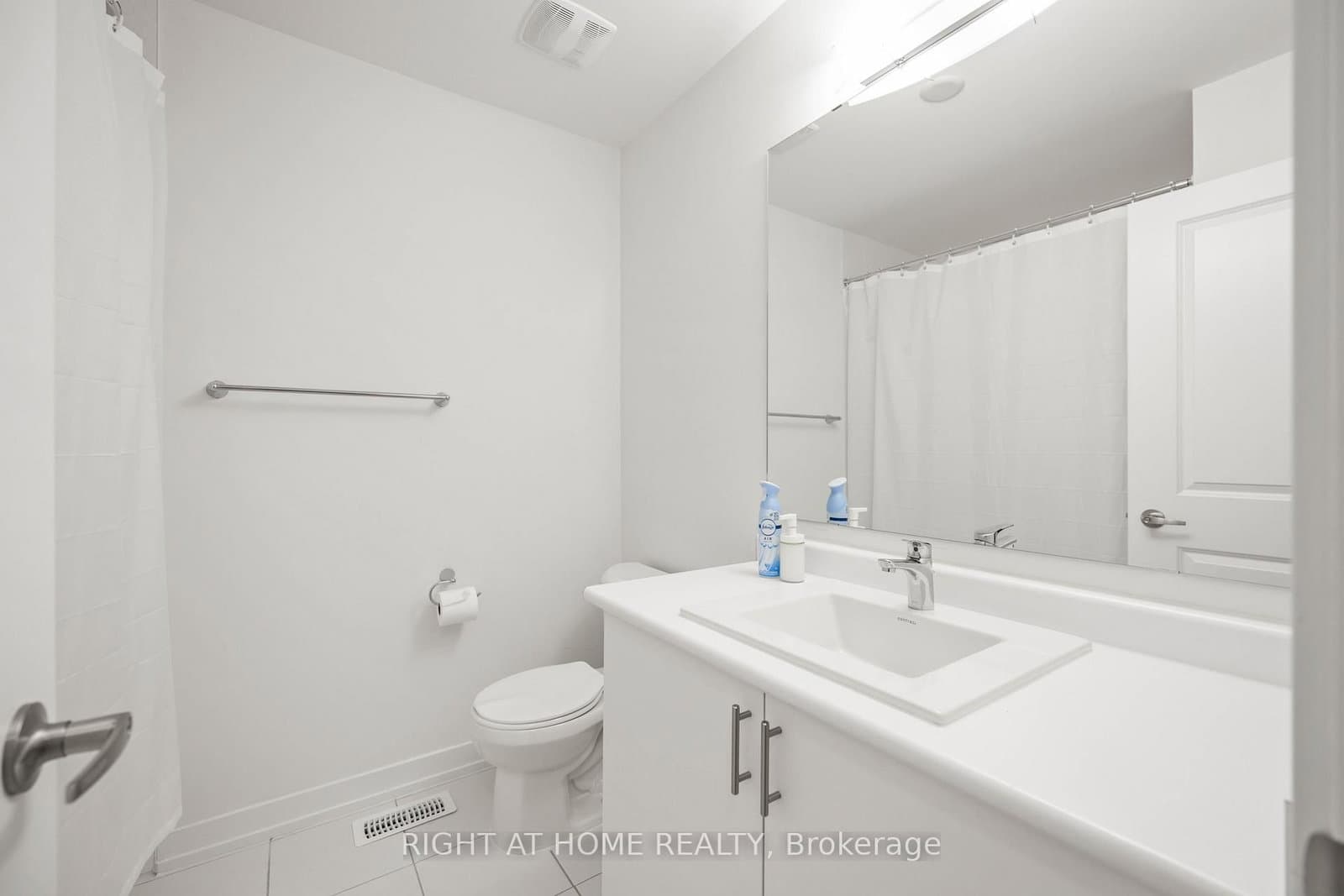 1557 Midland Avenue thumbnail 28