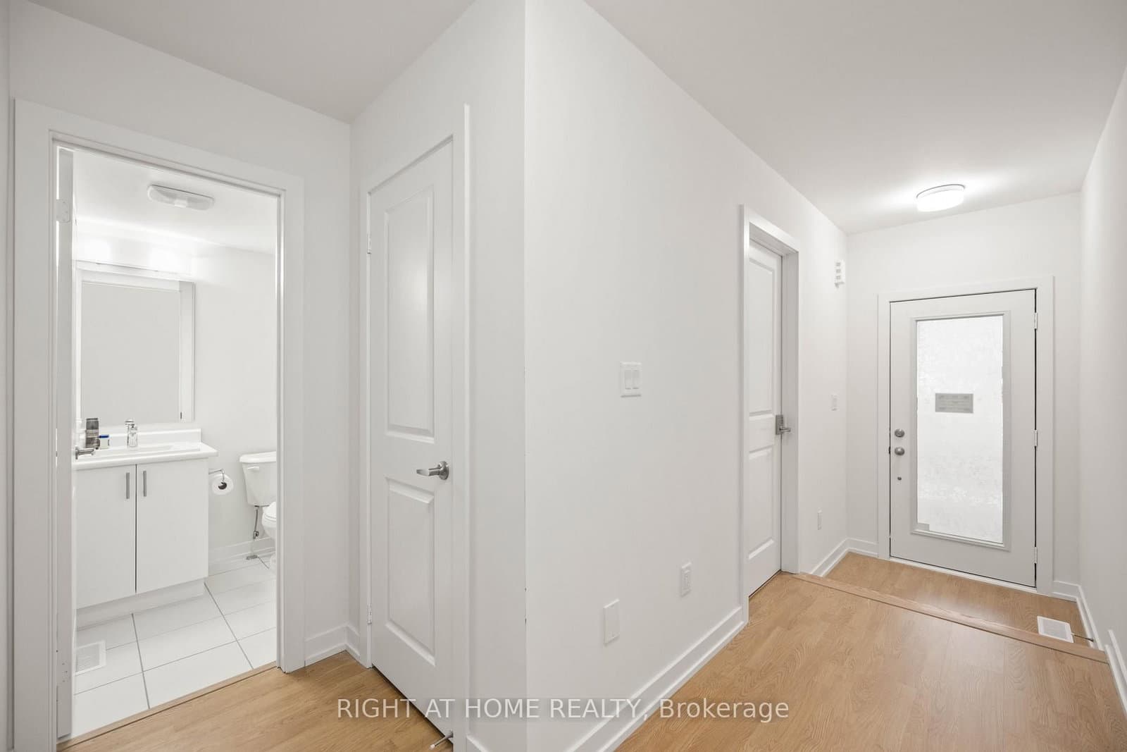 1557 Midland Avenue thumbnail 36