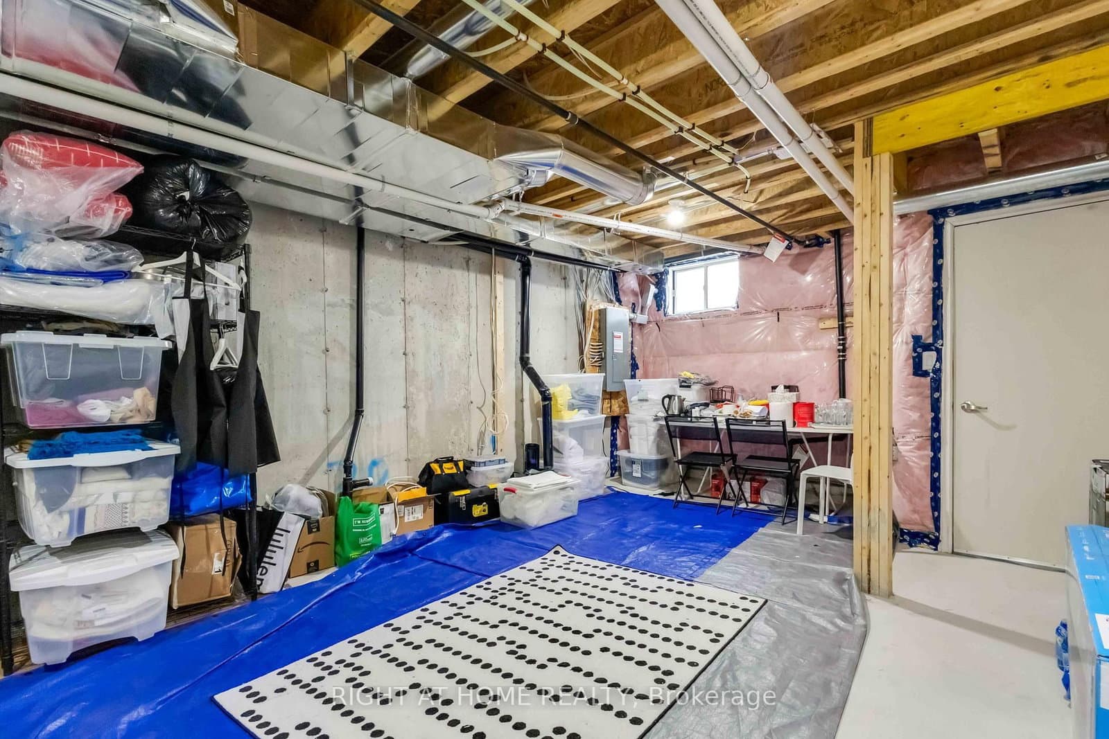 1557 Midland Avenue thumbnail 41