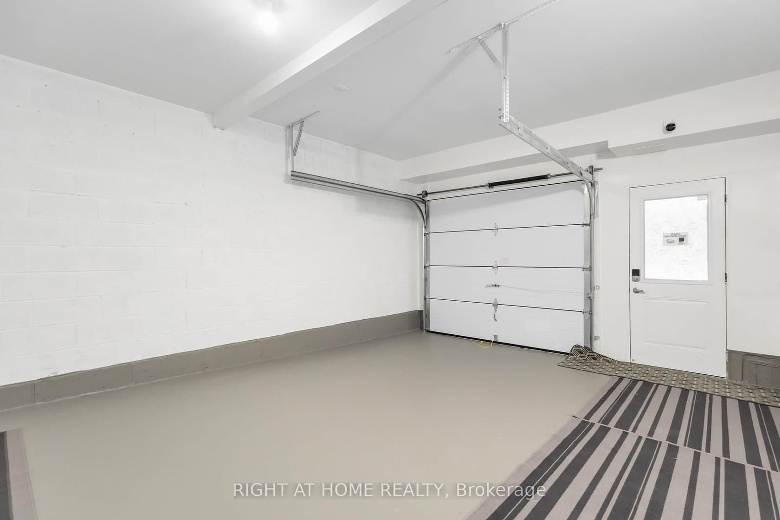 1557 Midland Avenue thumbnail 46
