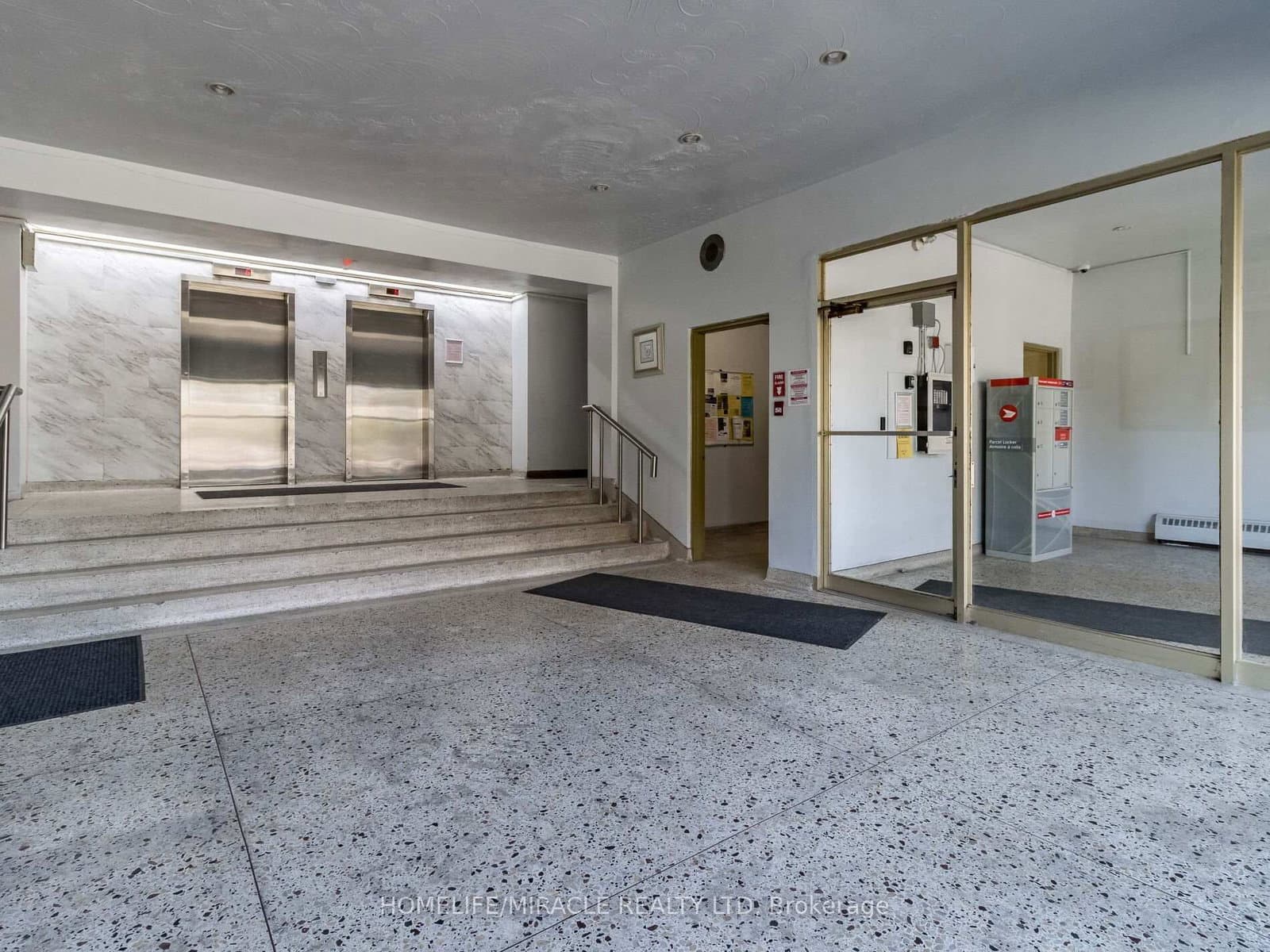 1651 Victoria Pk Avenue, Unit 705 thumbnail 9