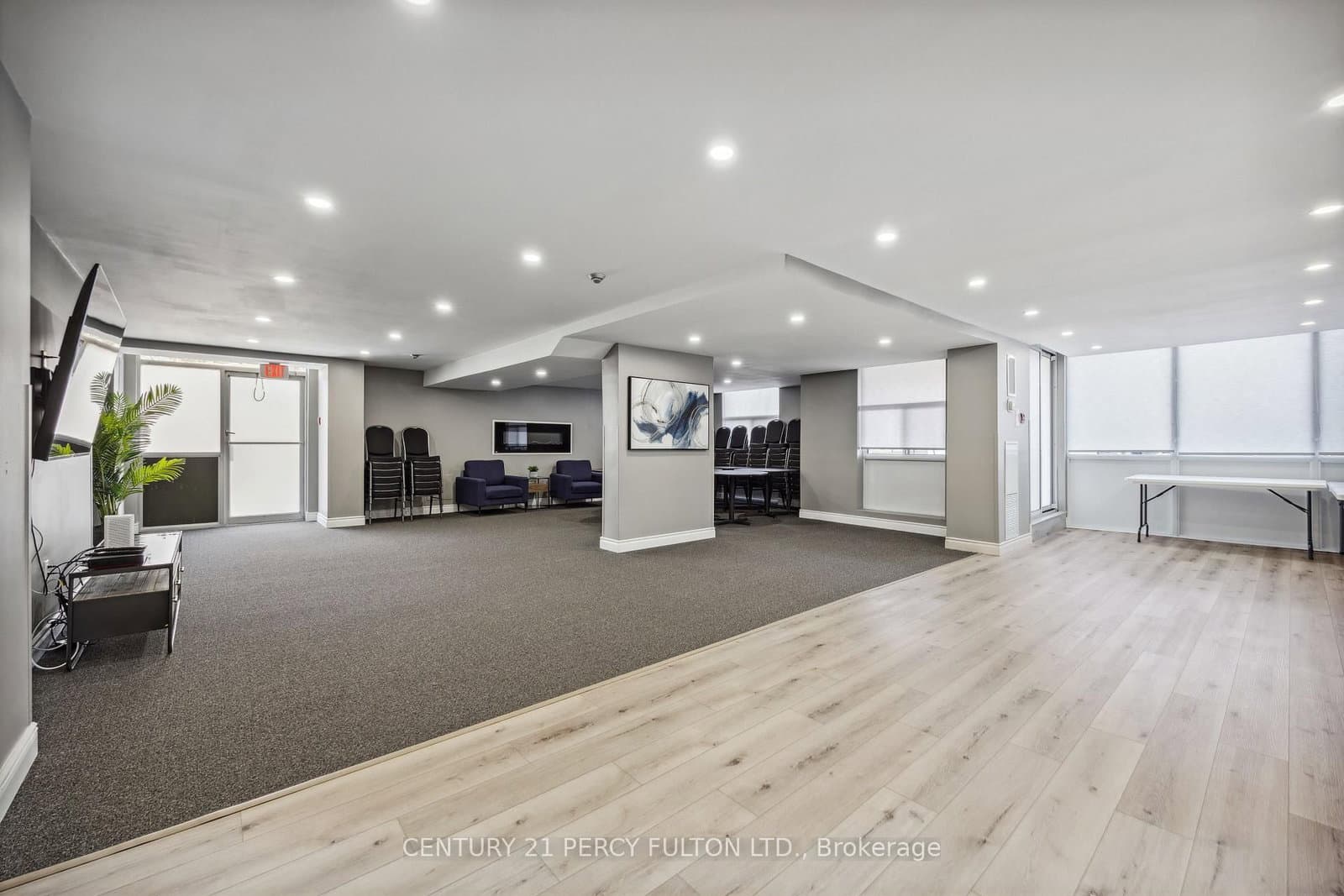 66 Falby Court, Unit PH9 thumbnail 21