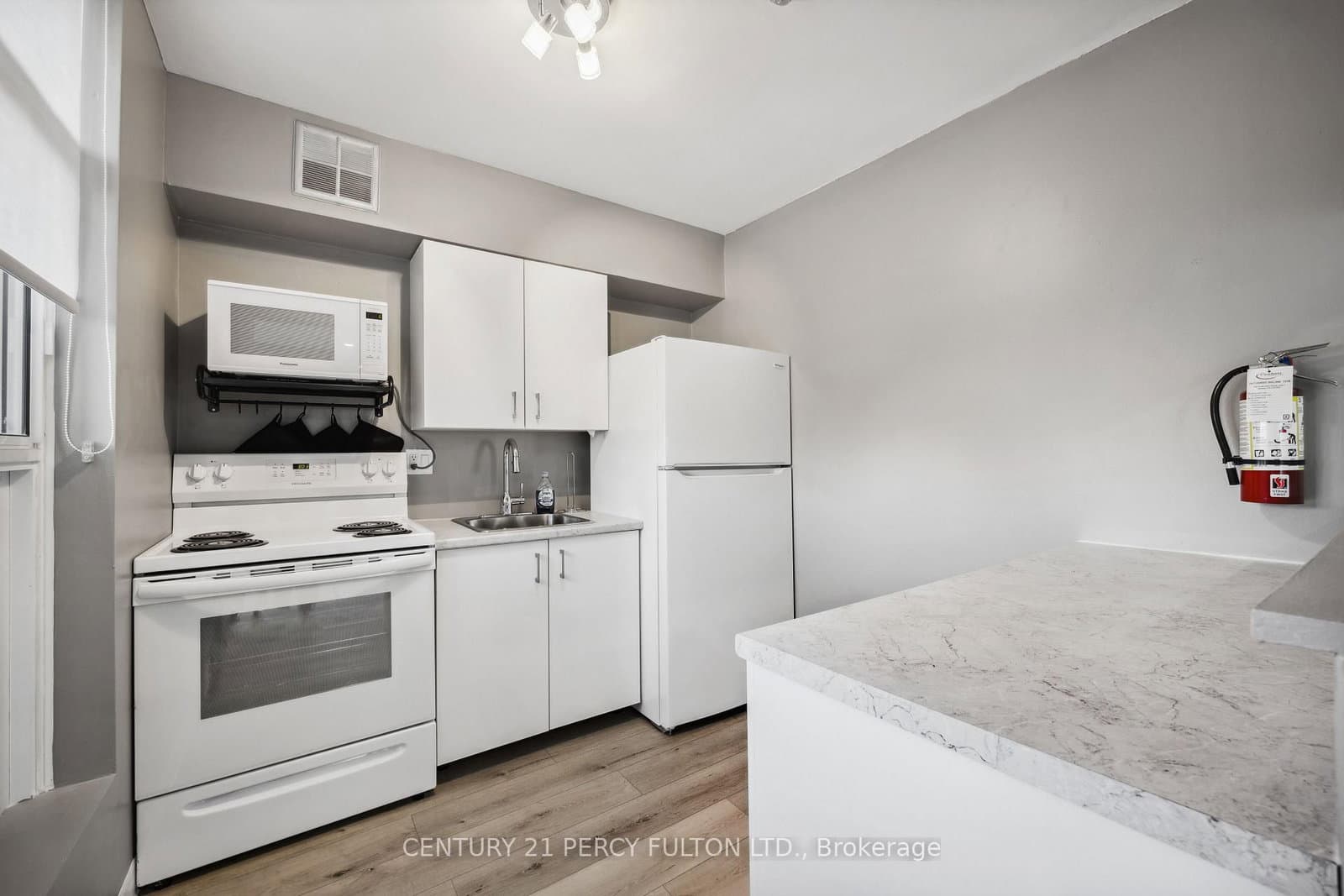 66 Falby Court, Unit PH9 thumbnail 22