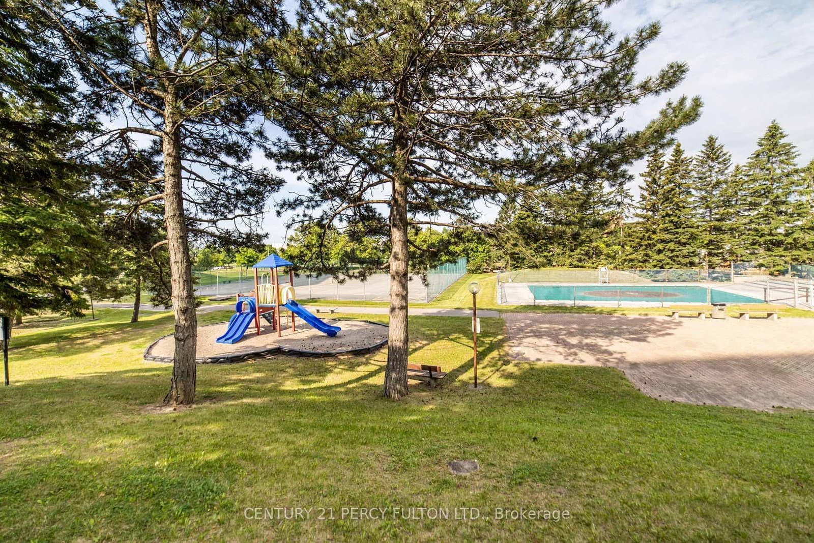66 Falby Court, Unit PH9 thumbnail 25