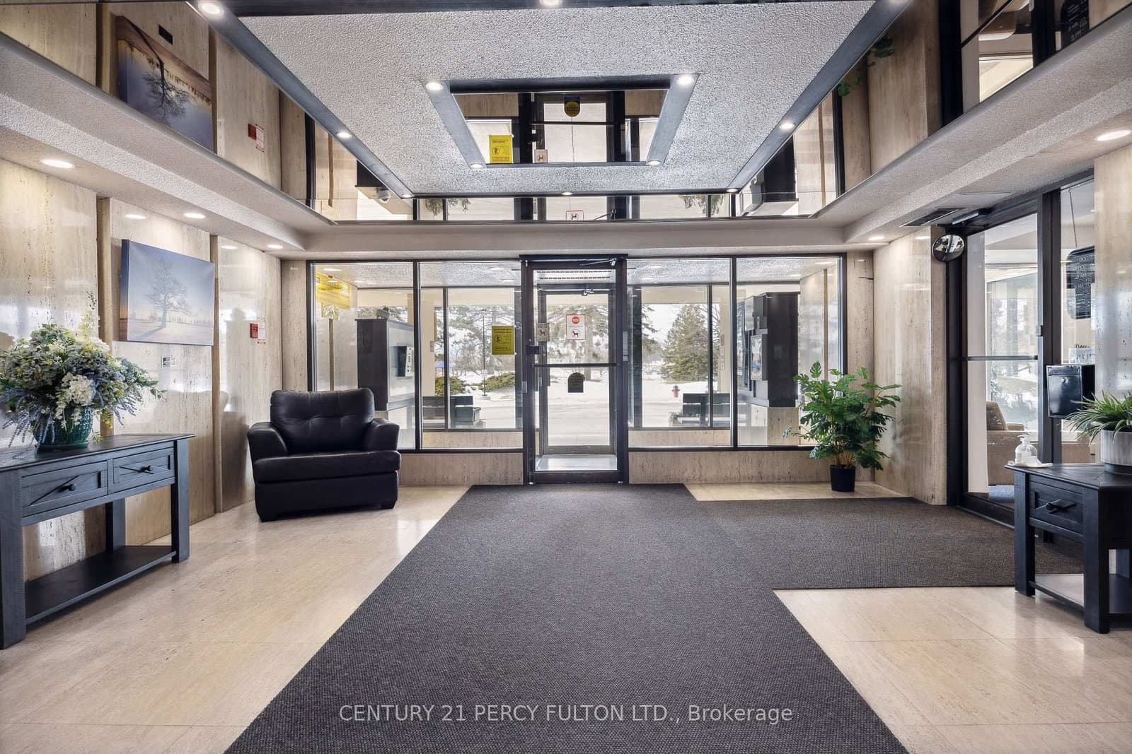66 Falby Court, Unit PH9 thumbnail 3